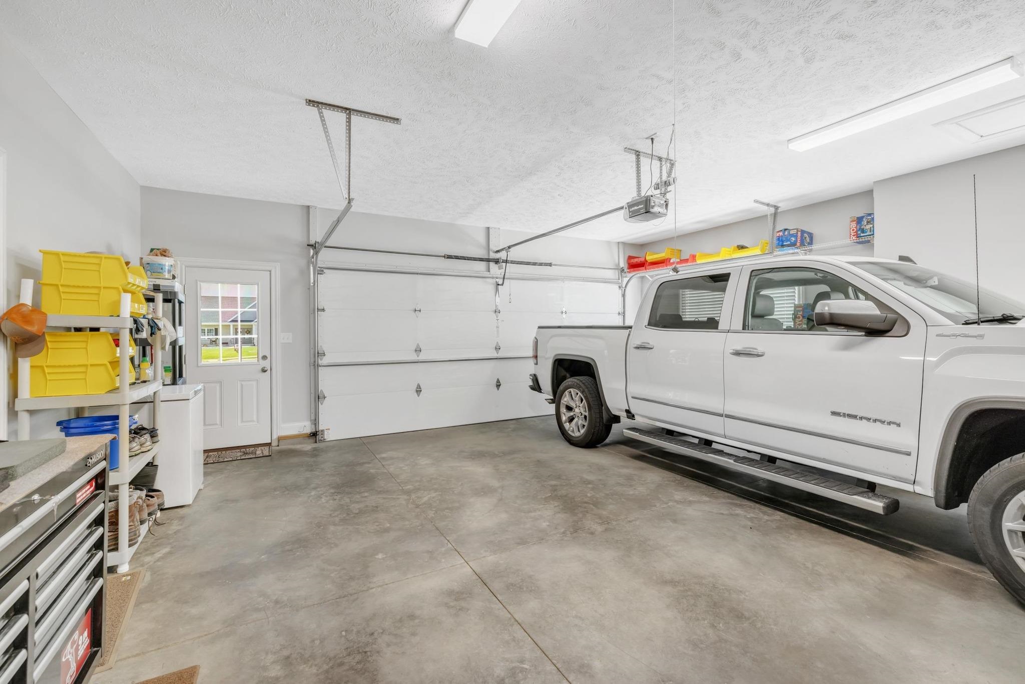 6356 Springwood Drive, Owensboro, Kentucky 42301, 3 Bedrooms Bedrooms, ,2 BathroomsBathrooms,Single Family Residence,For Sale,Springwood Drive,91848