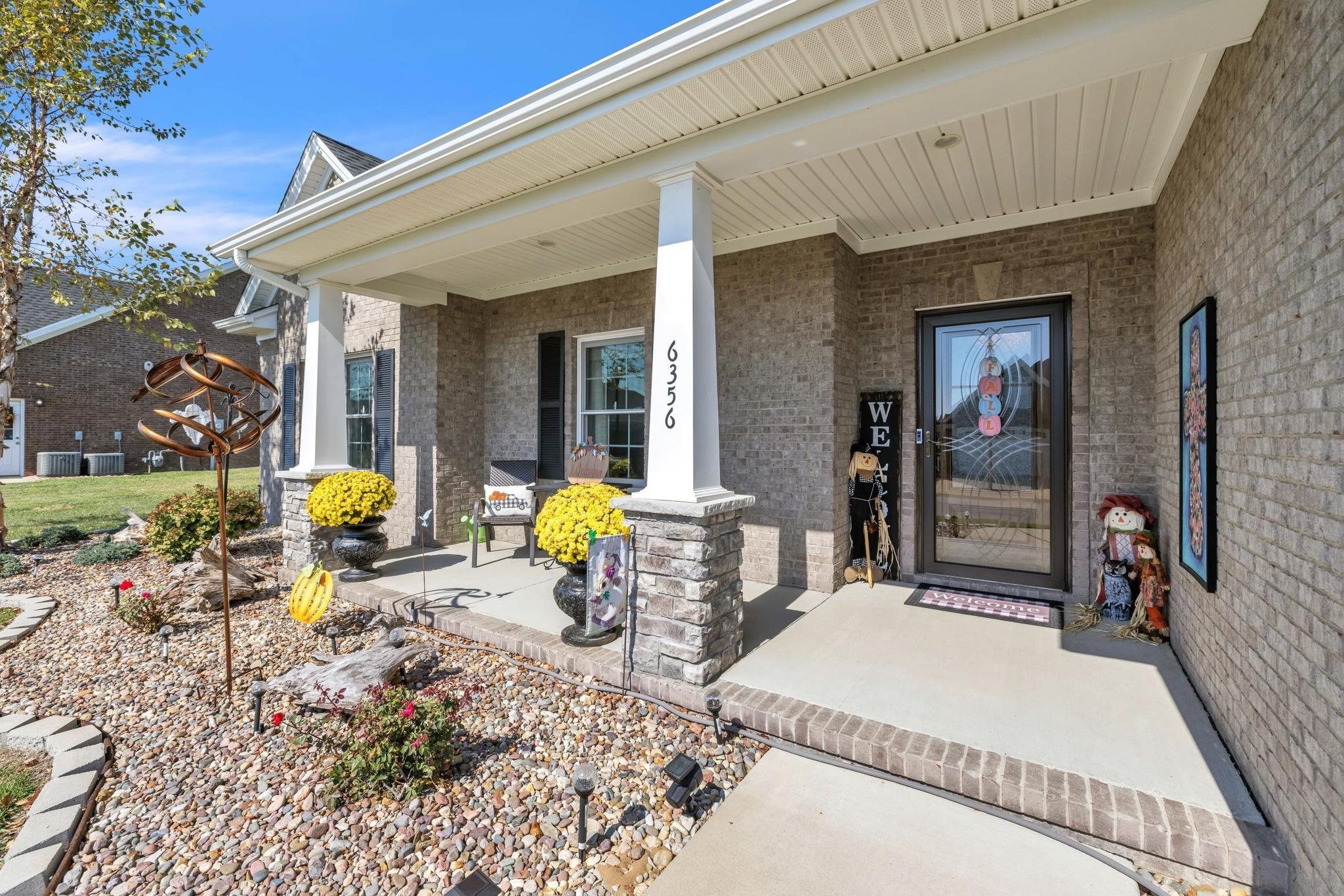 6356 Springwood Drive, Owensboro, Kentucky 42301, 3 Bedrooms Bedrooms, ,2 BathroomsBathrooms,Single Family Residence,For Sale,Springwood Drive,91848