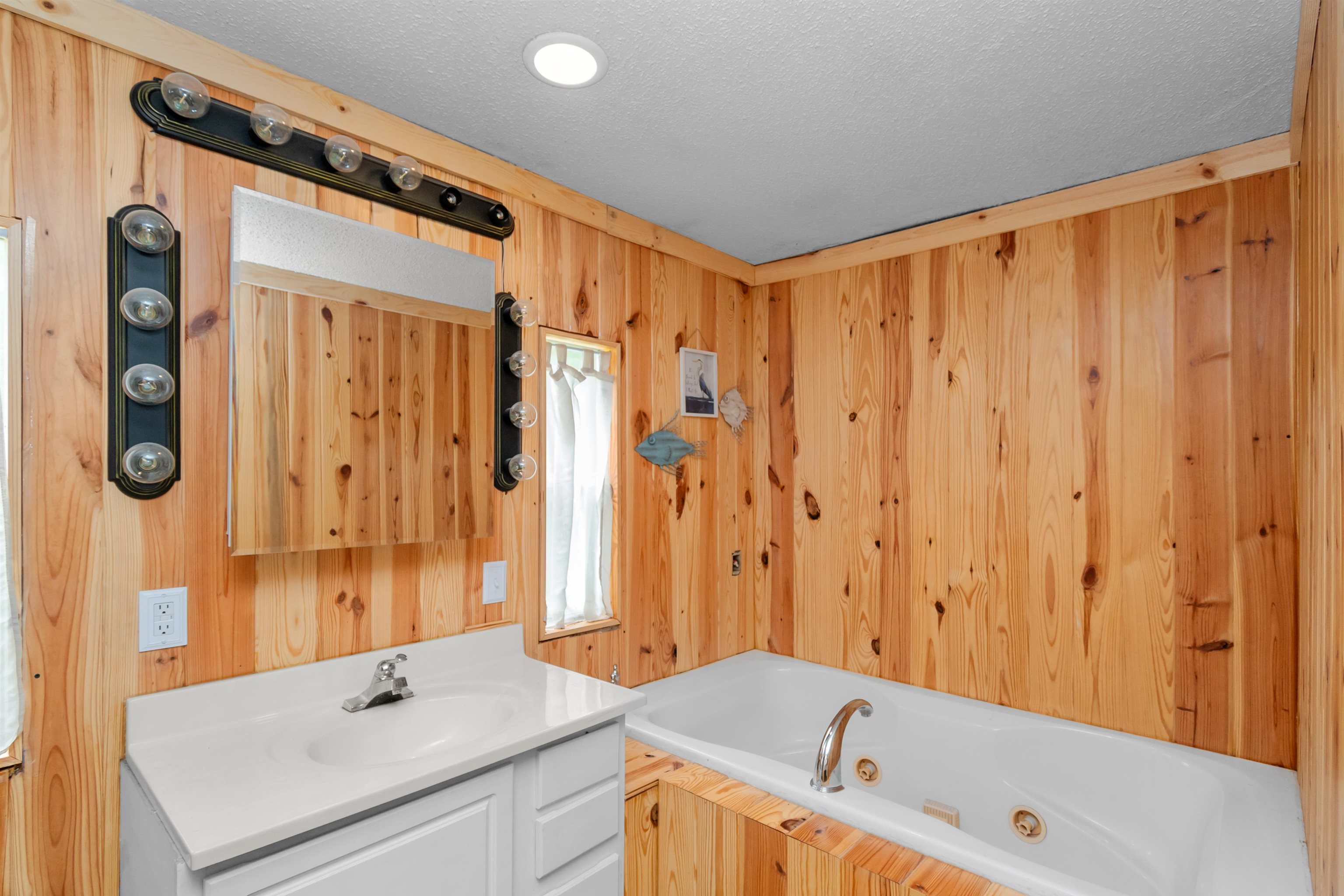 2662 Hwy 110, Falls of Rough, Kentucky 42119, 2 Bedrooms Bedrooms, ,2 BathroomsBathrooms,Single Family Residence,For Sale,Hwy 110,91852