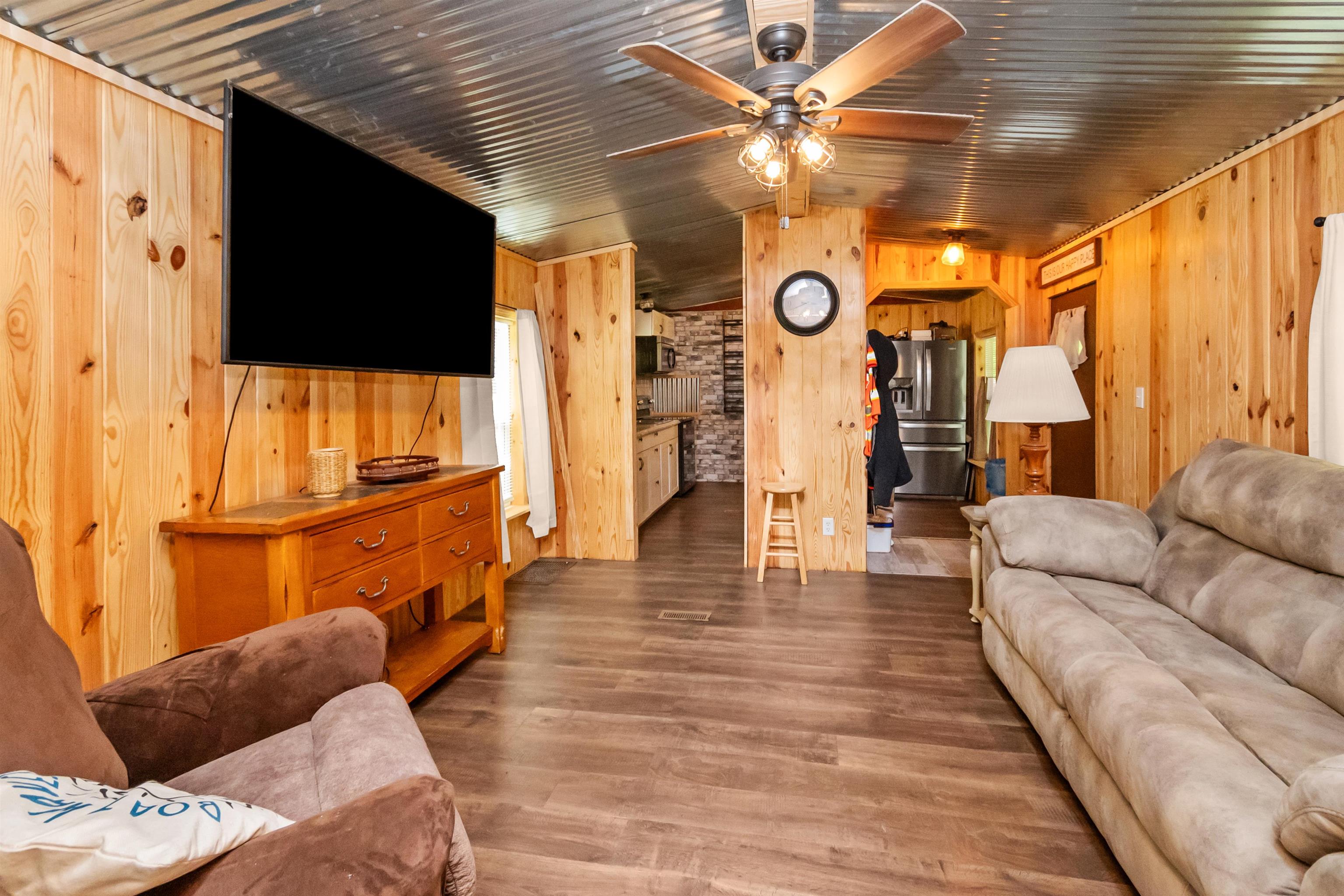 2662 Hwy 110, Falls of Rough, Kentucky 42119, 2 Bedrooms Bedrooms, ,2 BathroomsBathrooms,Single Family Residence,For Sale,Hwy 110,91852