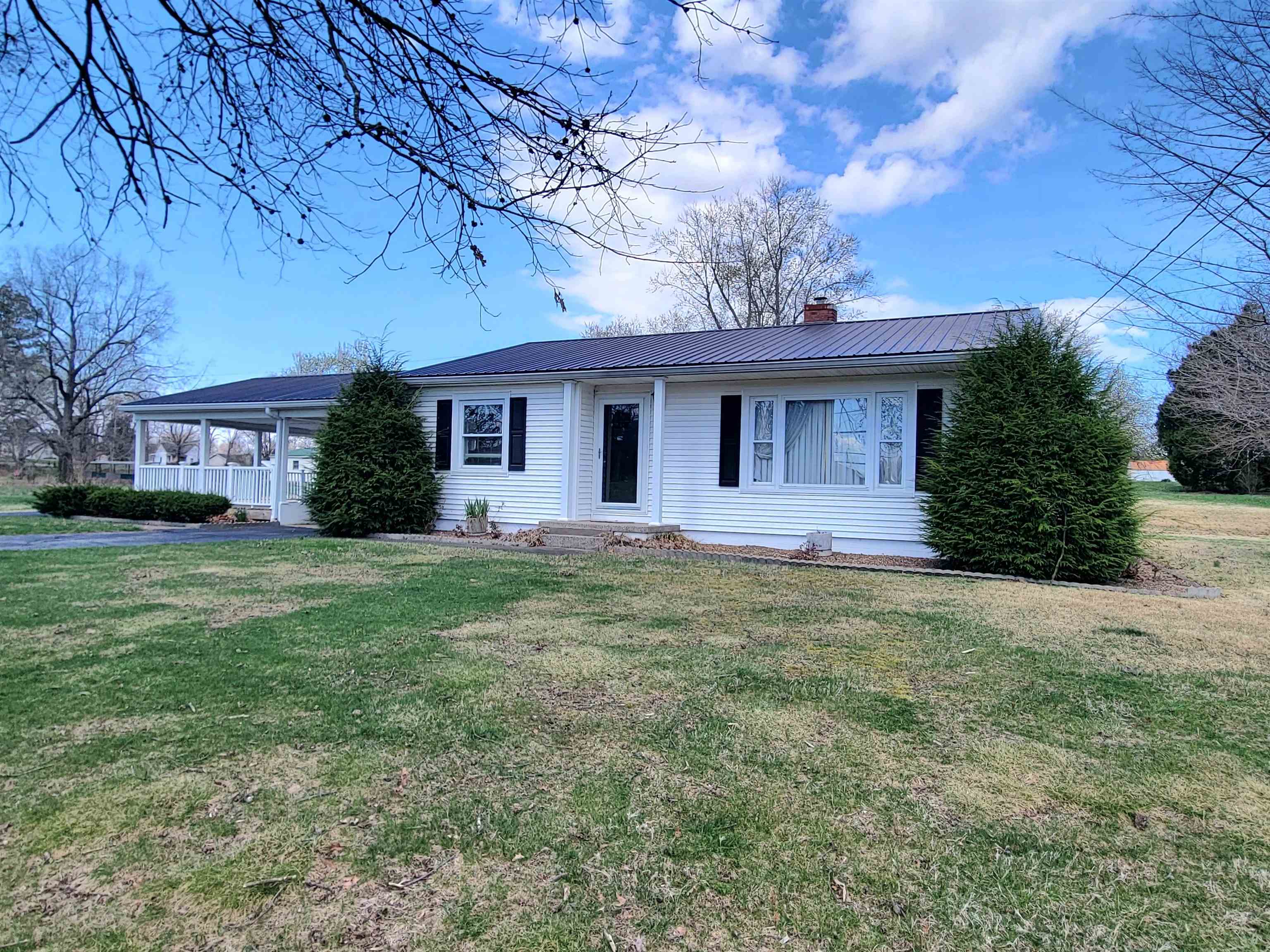 419 Main St, Centertown, Kentucky 42328, 2 Bedrooms Bedrooms, ,1 BathroomBathrooms,Single Family Residence,For Sale,Main St,91854