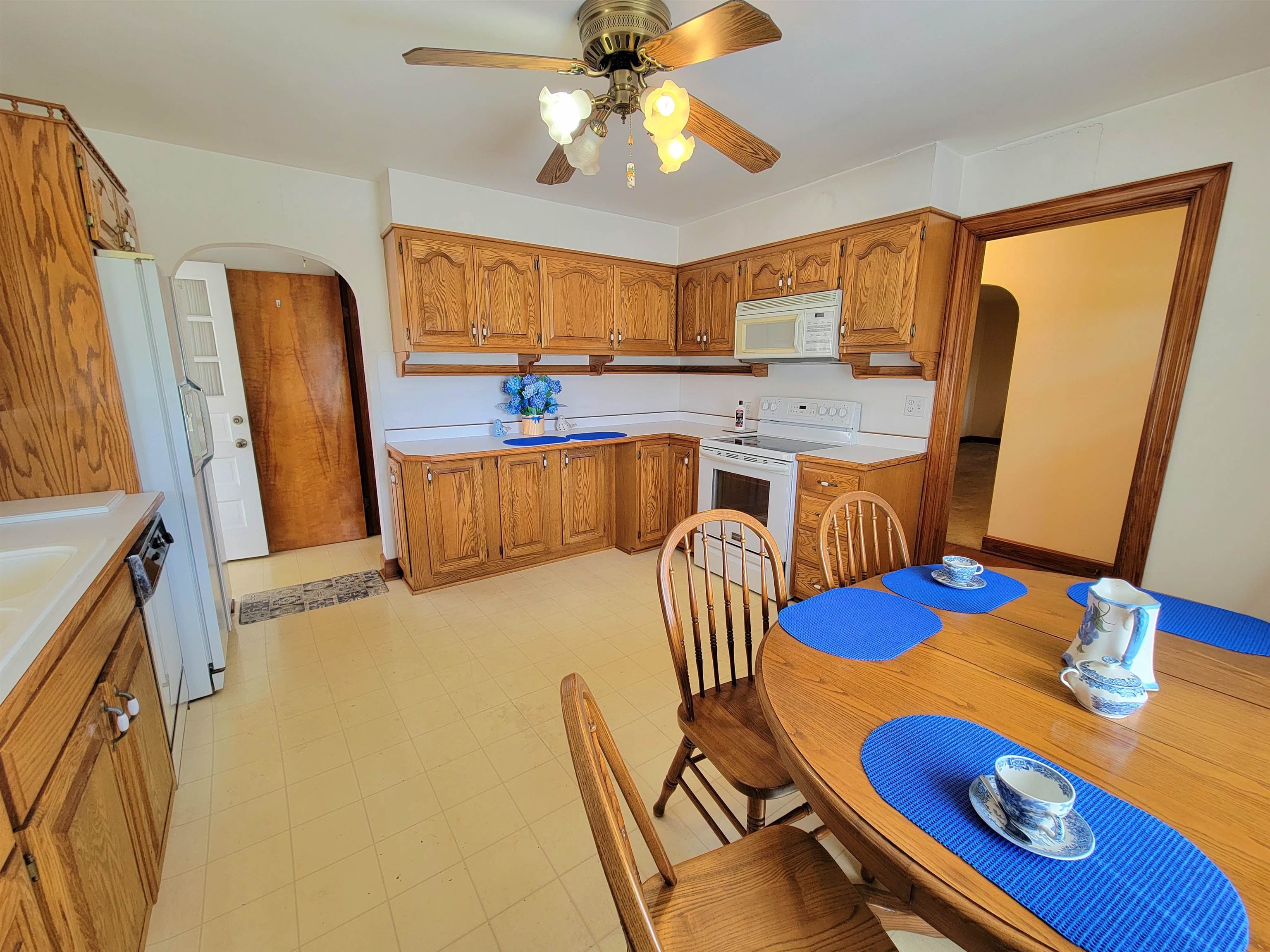 419 Main St, Centertown, Kentucky 42328, 2 Bedrooms Bedrooms, ,1 BathroomBathrooms,Single Family Residence,For Sale,Main St,91854