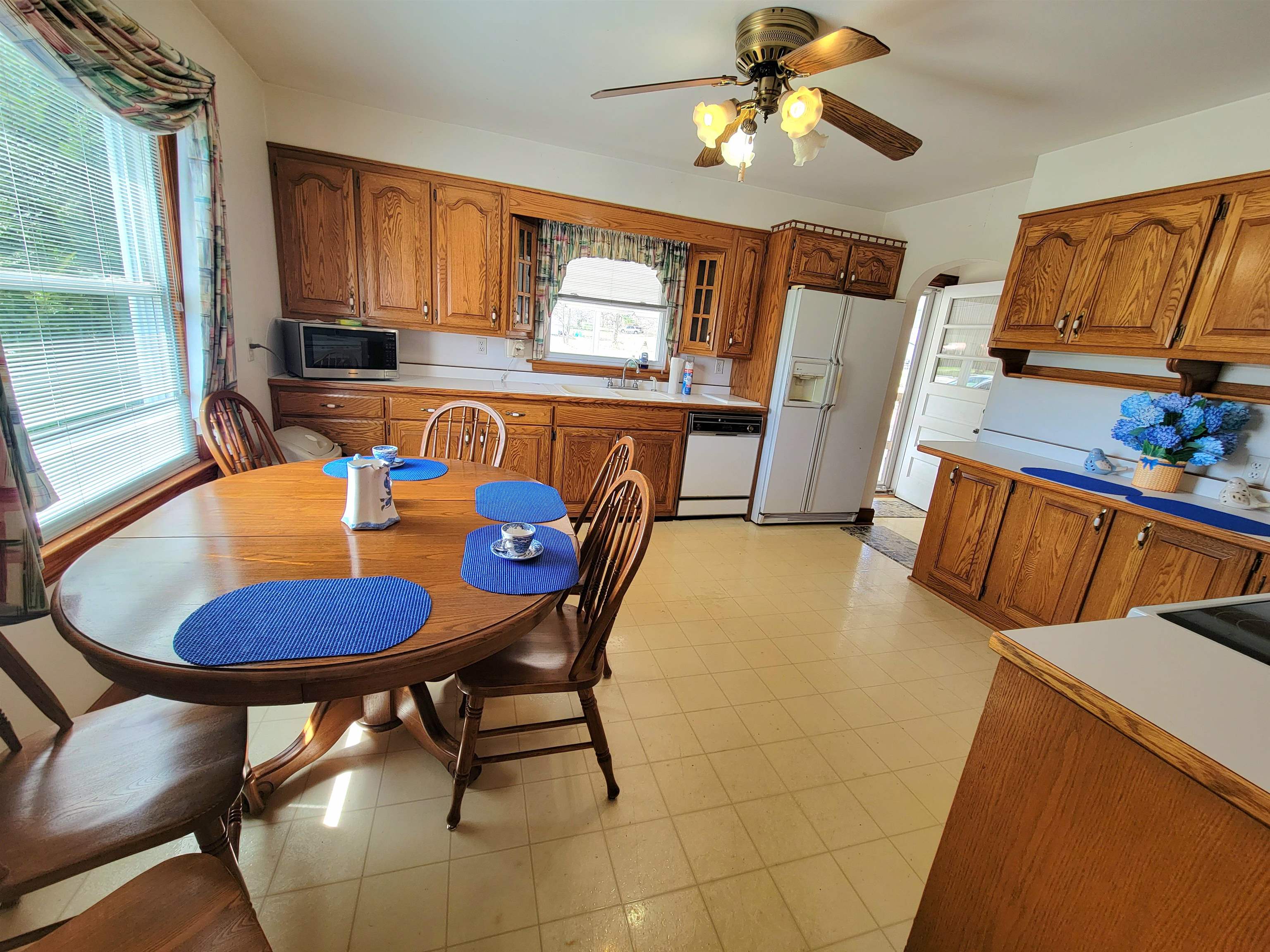 419 Main St, Centertown, Kentucky 42328, 2 Bedrooms Bedrooms, ,1 BathroomBathrooms,Single Family Residence,For Sale,Main St,91854