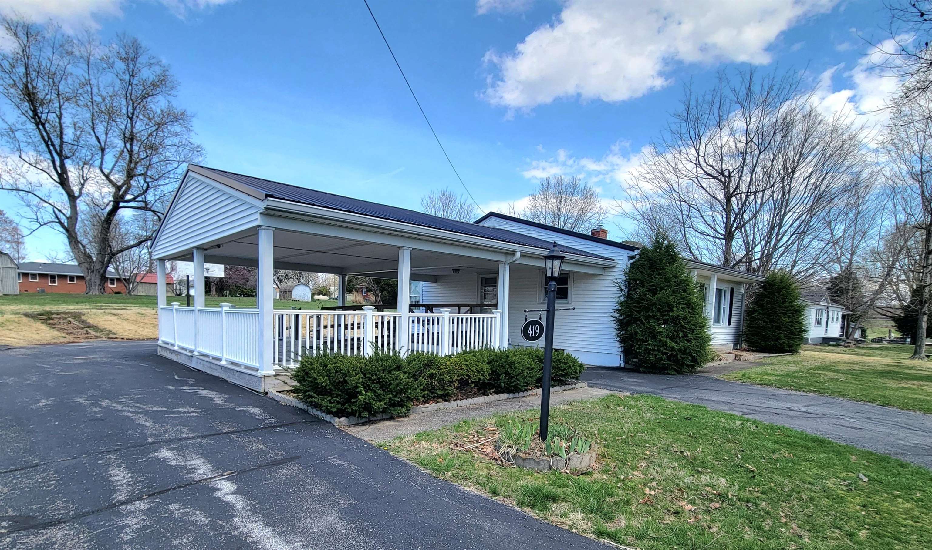 419 Main St, Centertown, Kentucky 42328, 2 Bedrooms Bedrooms, ,1 BathroomBathrooms,Single Family Residence,For Sale,Main St,91854