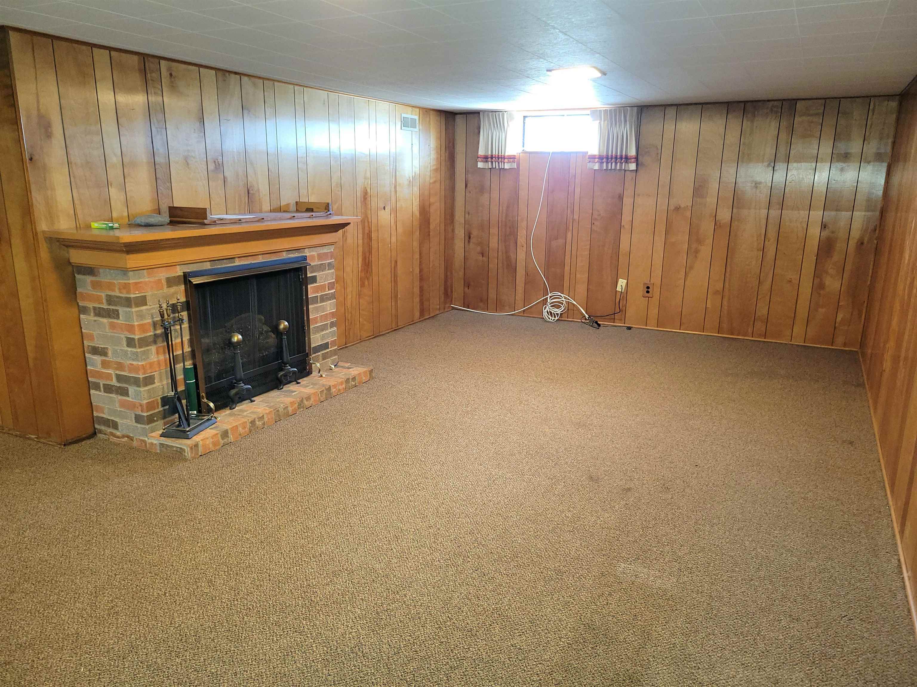 419 Main St, Centertown, Kentucky 42328, 2 Bedrooms Bedrooms, ,1 BathroomBathrooms,Single Family Residence,For Sale,Main St,91854