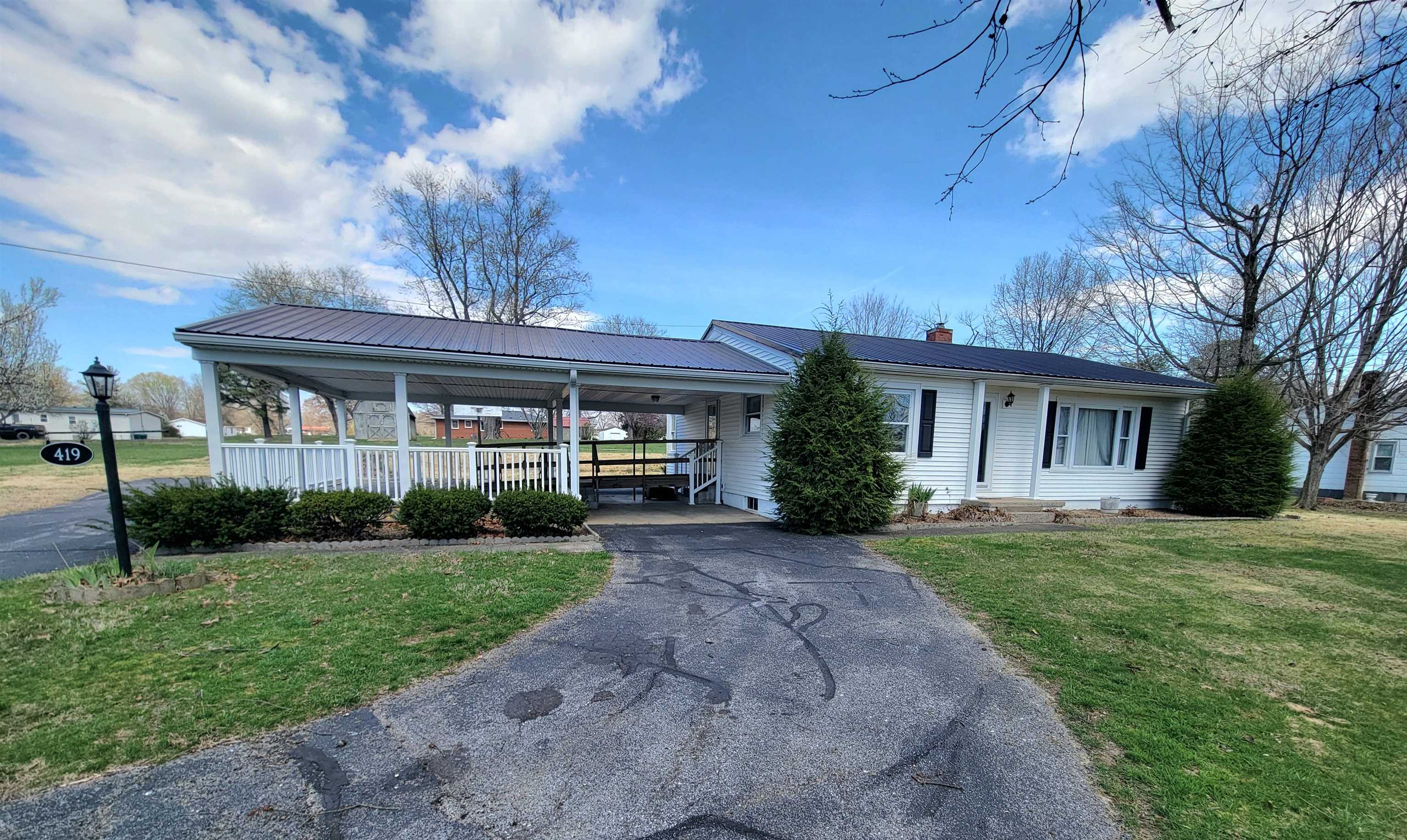 419 Main St, Centertown, Kentucky 42328, 2 Bedrooms Bedrooms, ,1 BathroomBathrooms,Single Family Residence,For Sale,Main St,91854