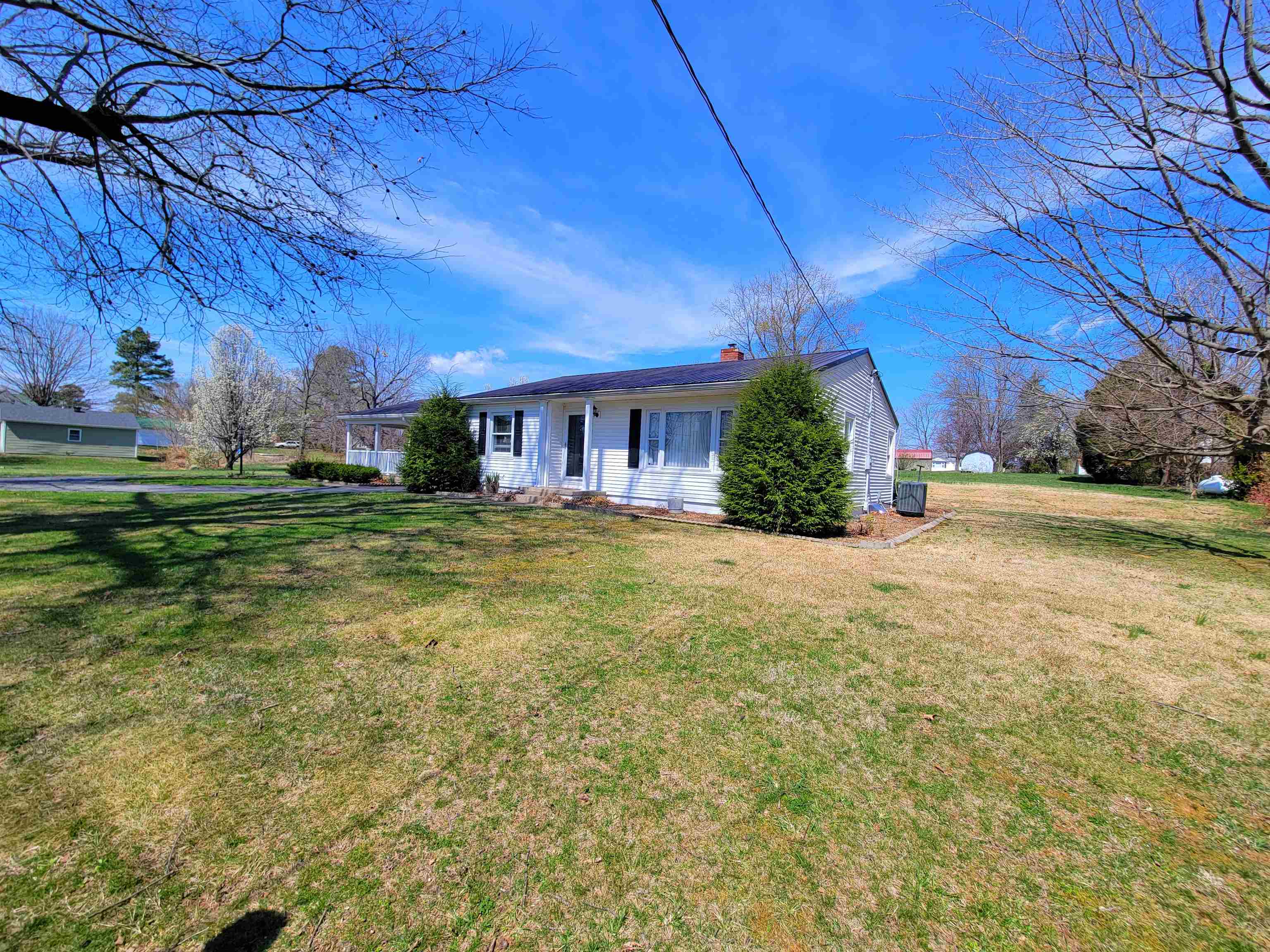 419 Main St, Centertown, Kentucky 42328, 2 Bedrooms Bedrooms, ,1 BathroomBathrooms,Single Family Residence,For Sale,Main St,91854