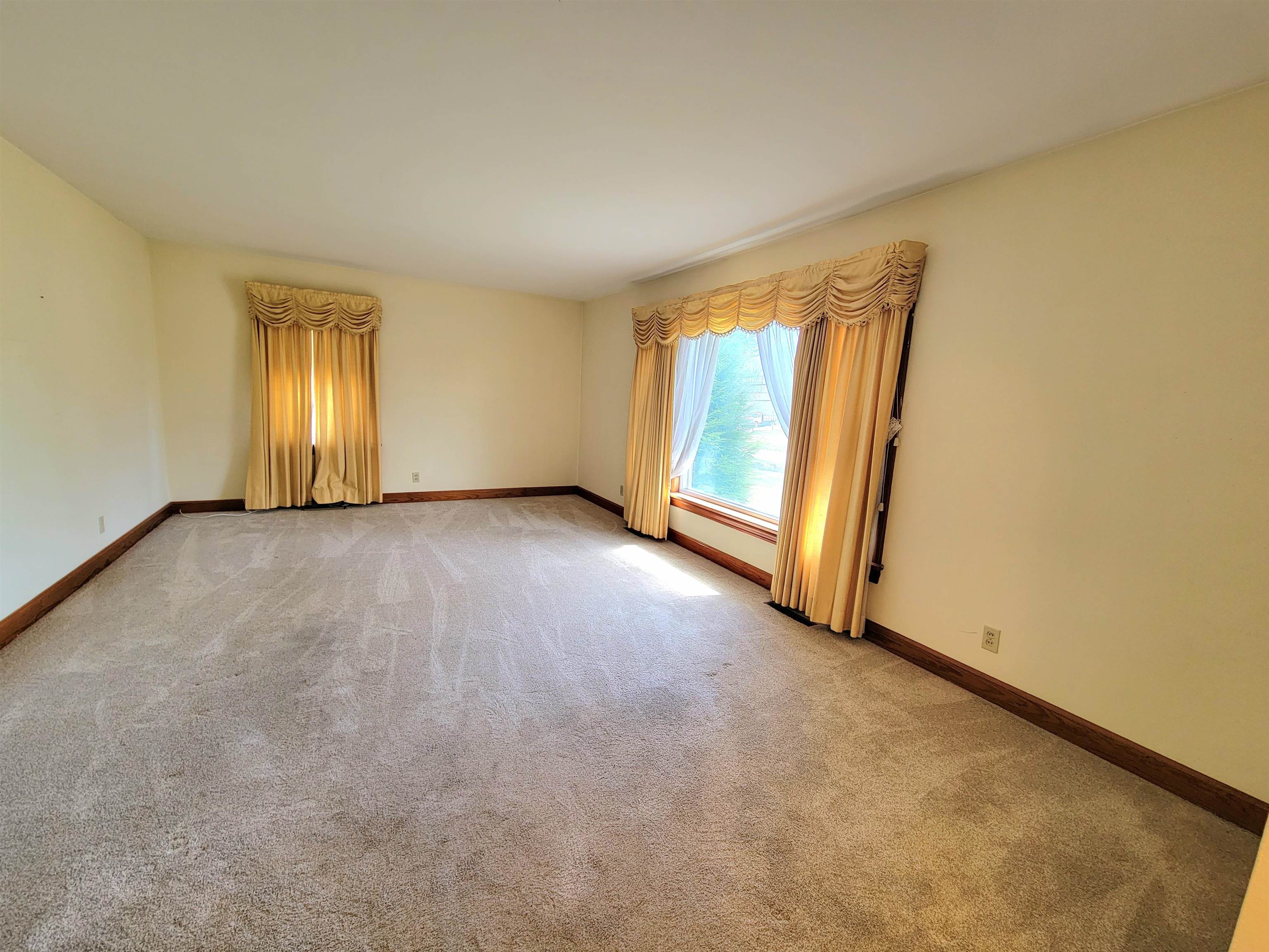 419 Main St, Centertown, Kentucky 42328, 2 Bedrooms Bedrooms, ,1 BathroomBathrooms,Single Family Residence,For Sale,Main St,91854