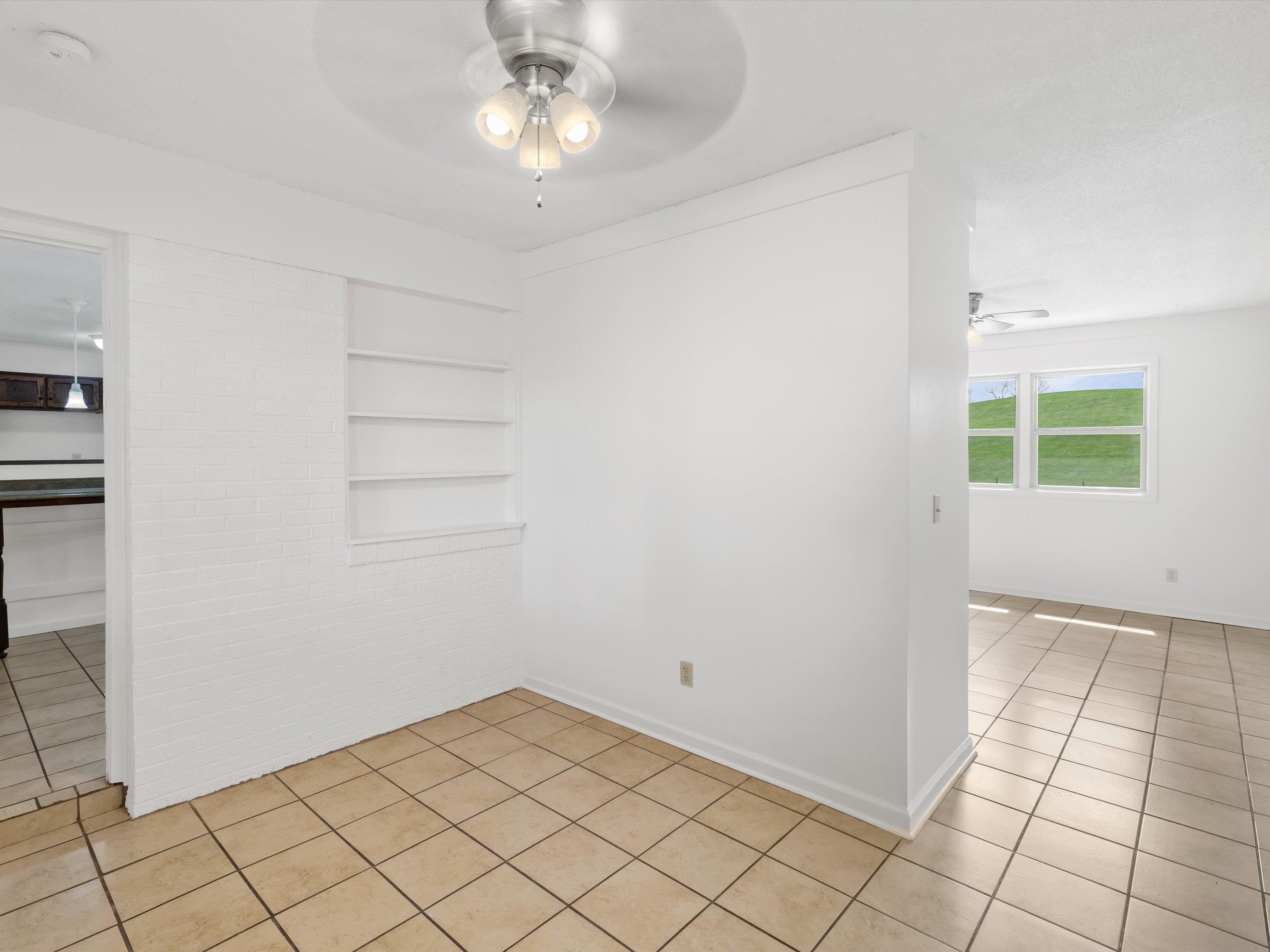 1917 Reid Road, Owensboro, Kentucky 42303, 3 Bedrooms Bedrooms, ,1 BathroomBathrooms,Single Family Residence,For Sale,Reid Road,91855