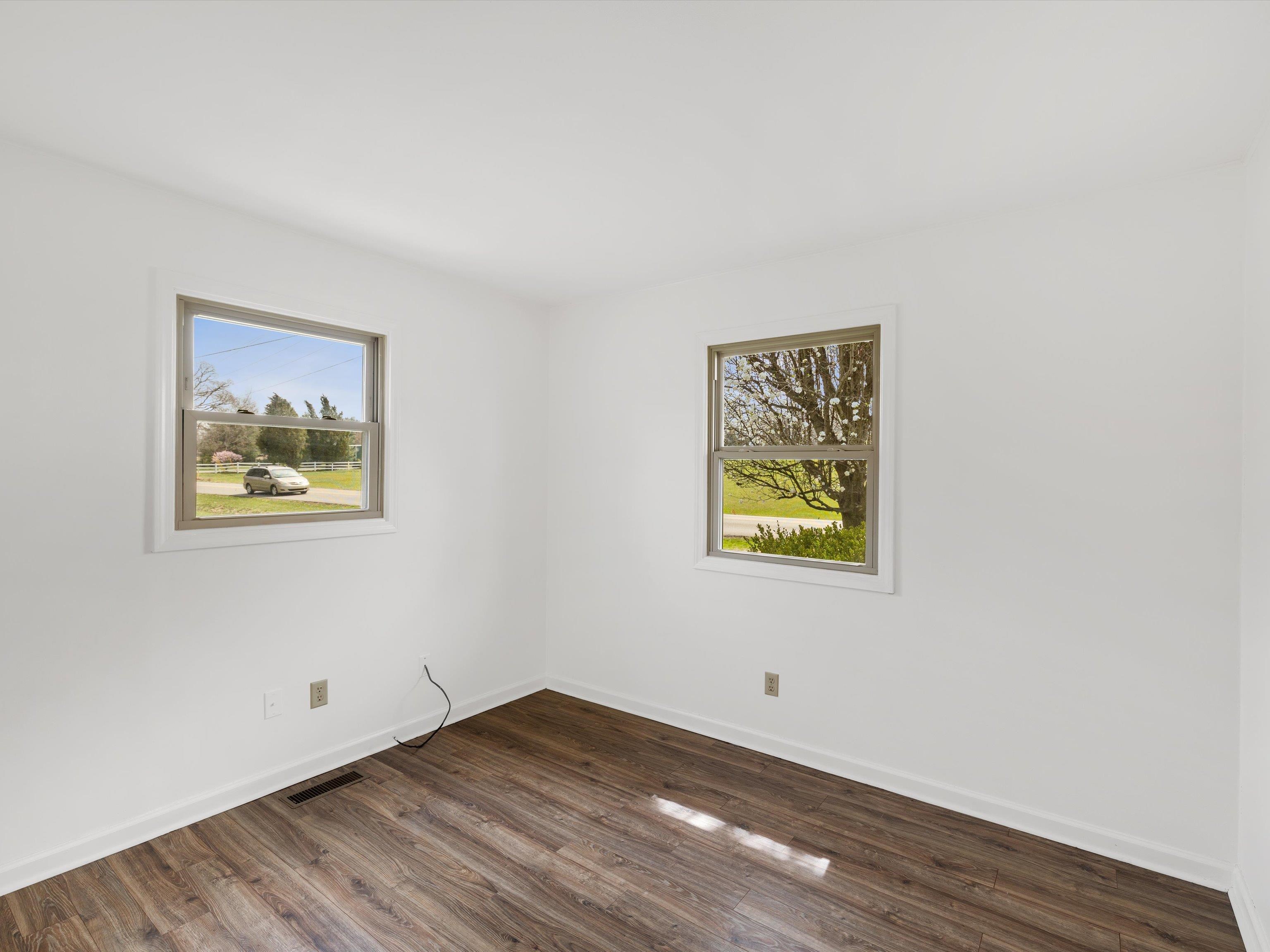 1917 Reid Road, Owensboro, Kentucky 42303, 3 Bedrooms Bedrooms, ,1 BathroomBathrooms,Single Family Residence,For Sale,Reid Road,91855
