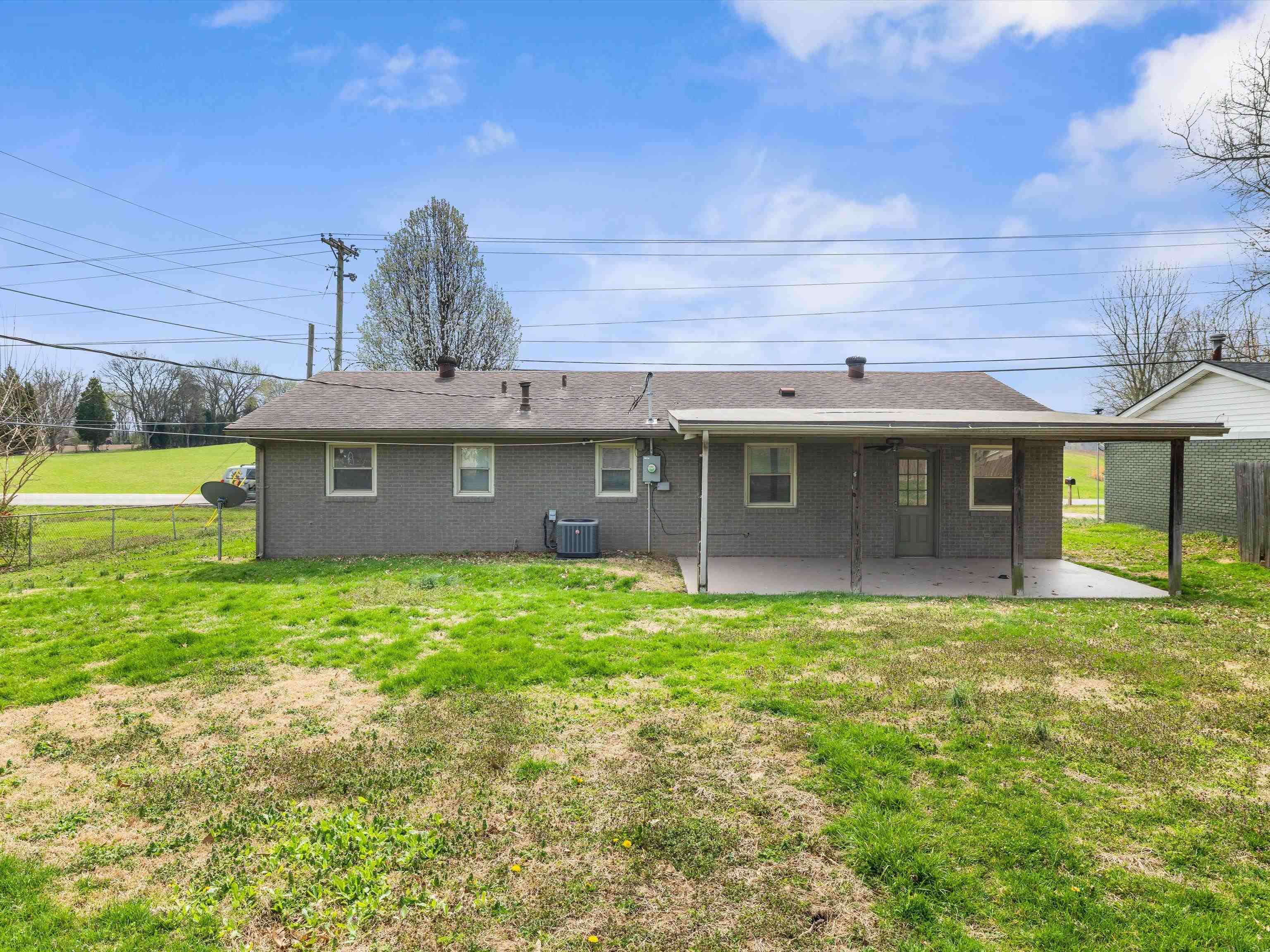 1917 Reid Road, Owensboro, Kentucky 42303, 3 Bedrooms Bedrooms, ,1 BathroomBathrooms,Single Family Residence,For Sale,Reid Road,91855