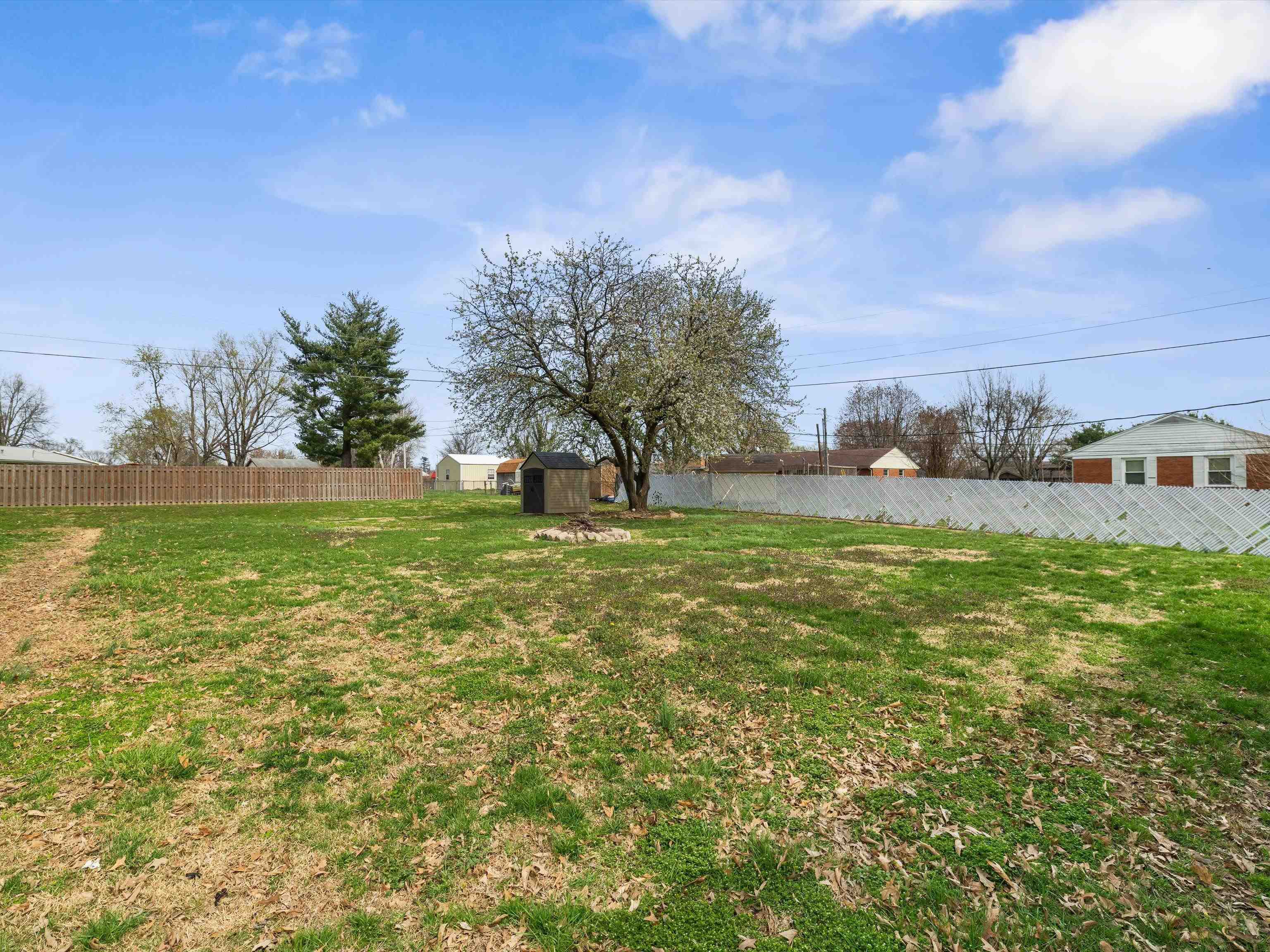 1917 Reid Road, Owensboro, Kentucky 42303, 3 Bedrooms Bedrooms, ,1 BathroomBathrooms,Single Family Residence,For Sale,Reid Road,91855