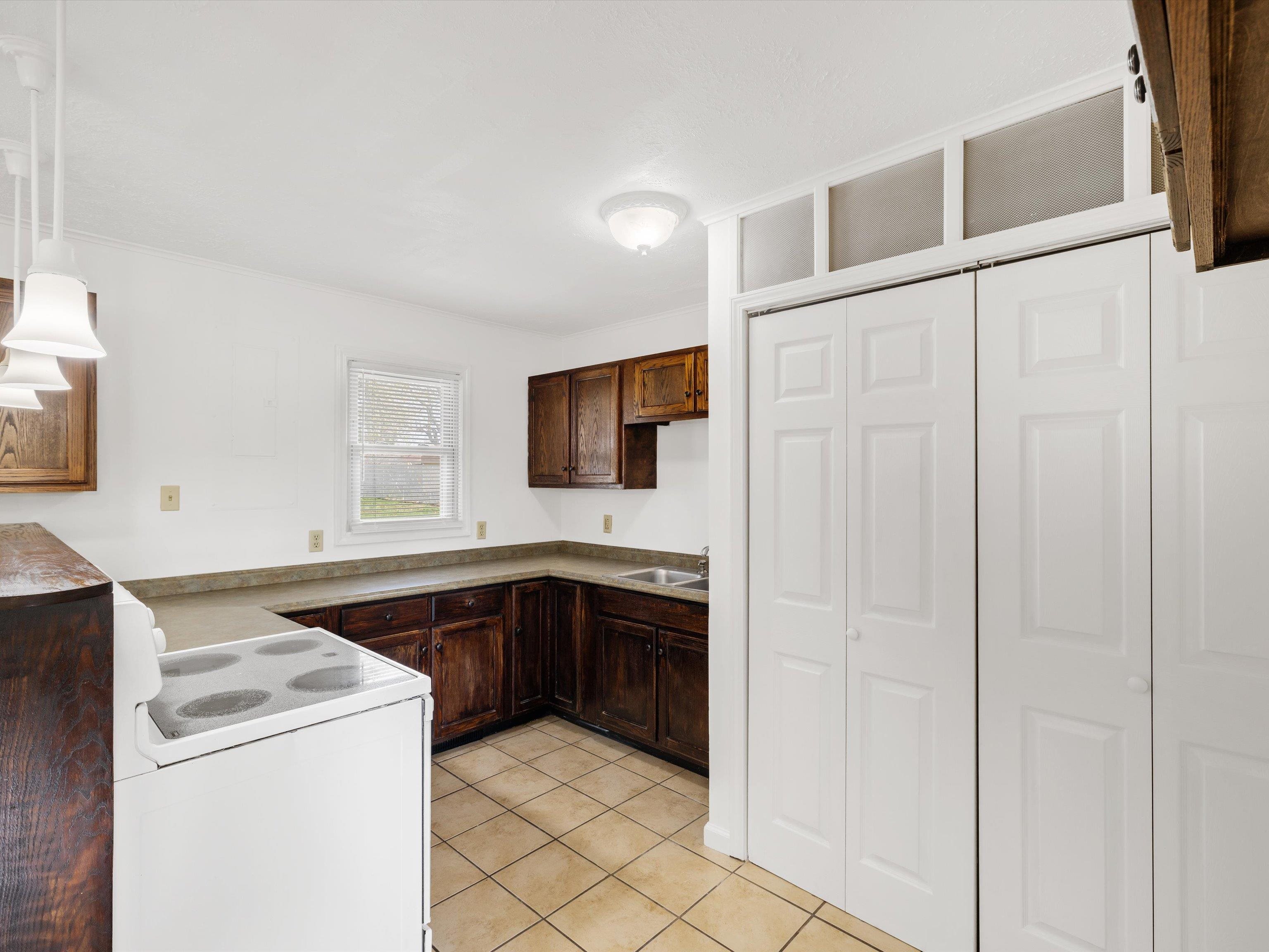 1917 Reid Road, Owensboro, Kentucky 42303, 3 Bedrooms Bedrooms, ,1 BathroomBathrooms,Single Family Residence,For Sale,Reid Road,91855