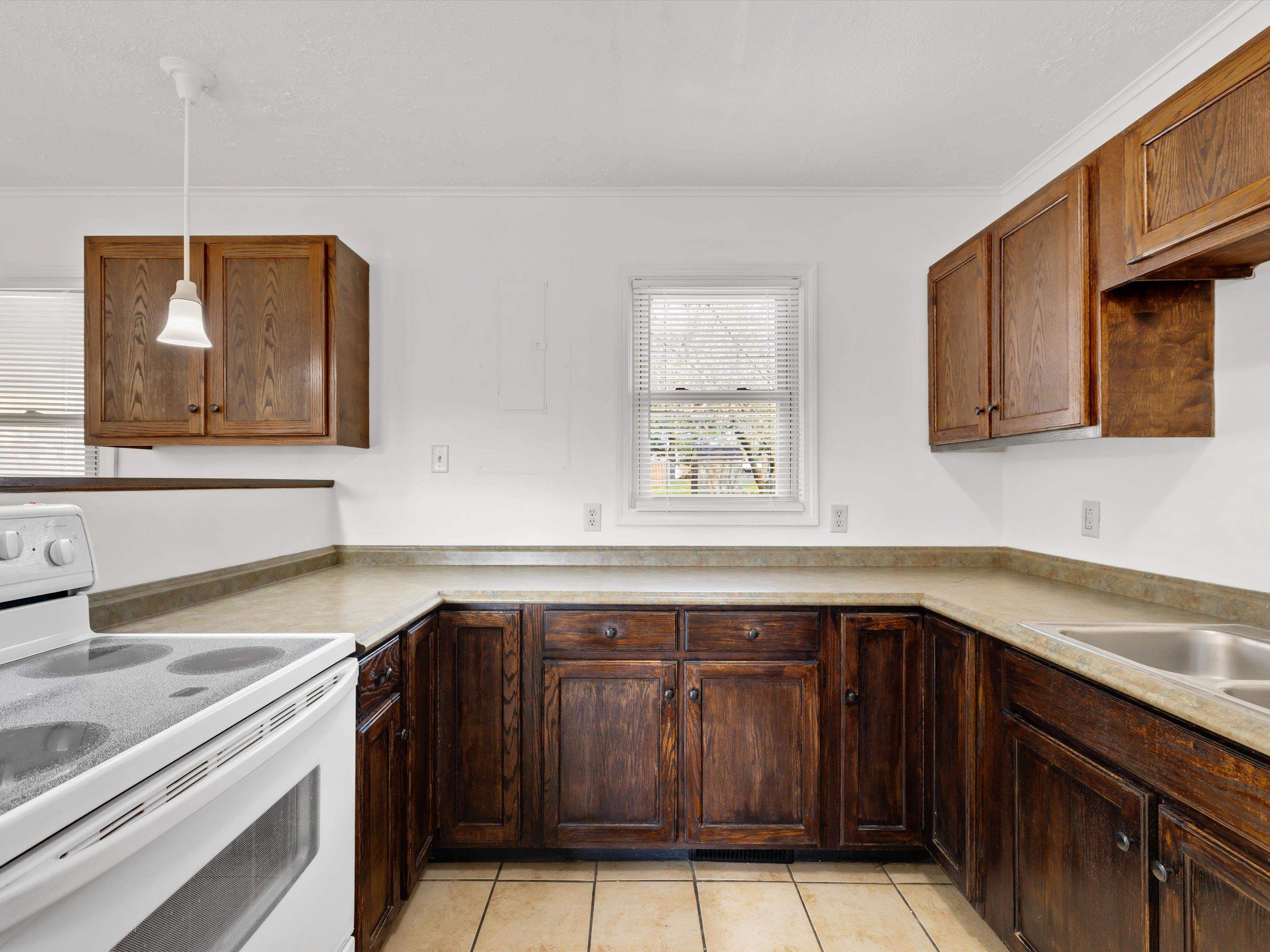 1917 Reid Road, Owensboro, Kentucky 42303, 3 Bedrooms Bedrooms, ,1 BathroomBathrooms,Single Family Residence,For Sale,Reid Road,91855