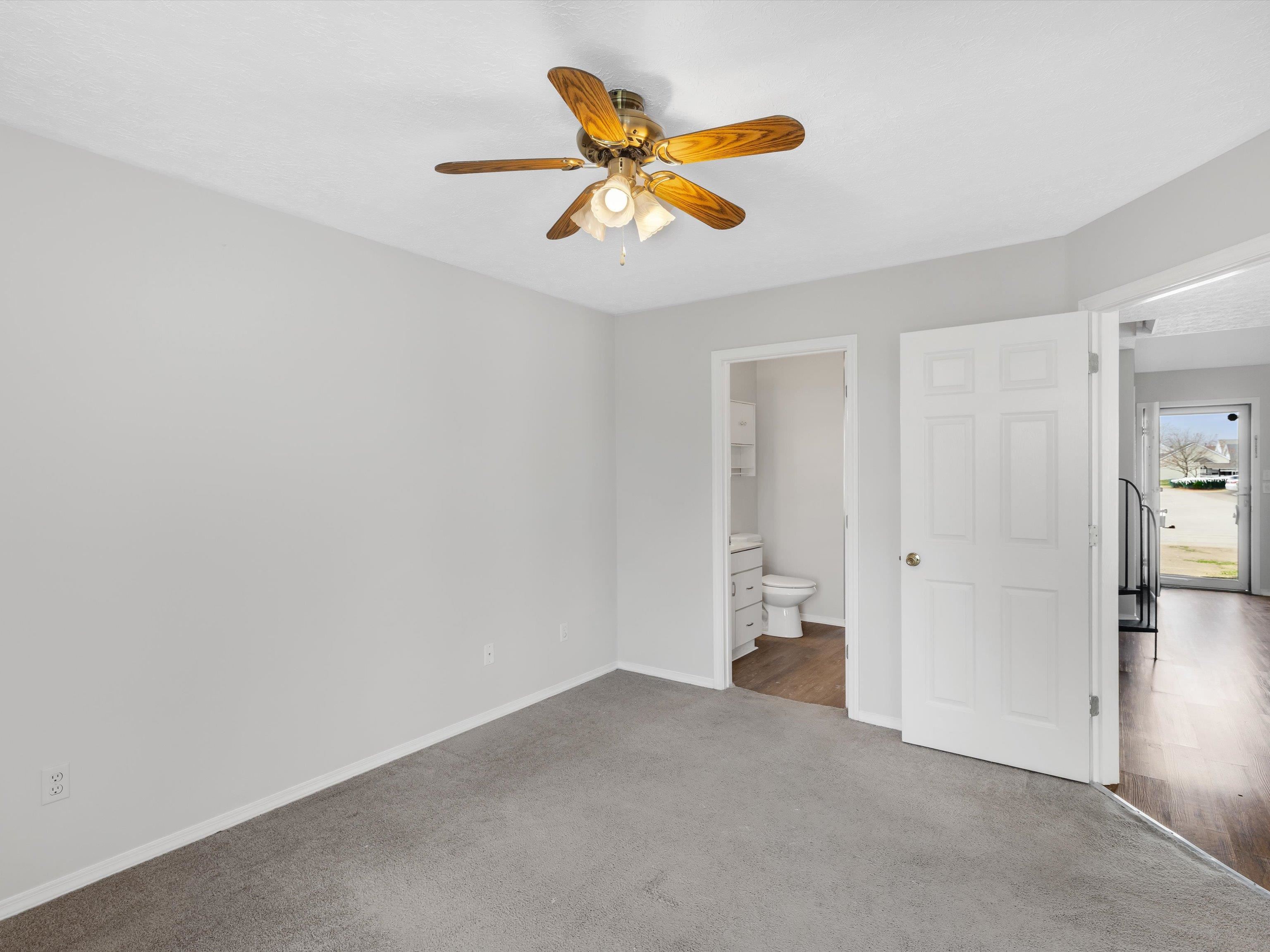 2500 Lake Pointe, Owensboro, Kentucky 42301, 2 Bedrooms Bedrooms, ,1 BathroomBathrooms,Single Family Residence,For Sale,Lake Pointe,91860