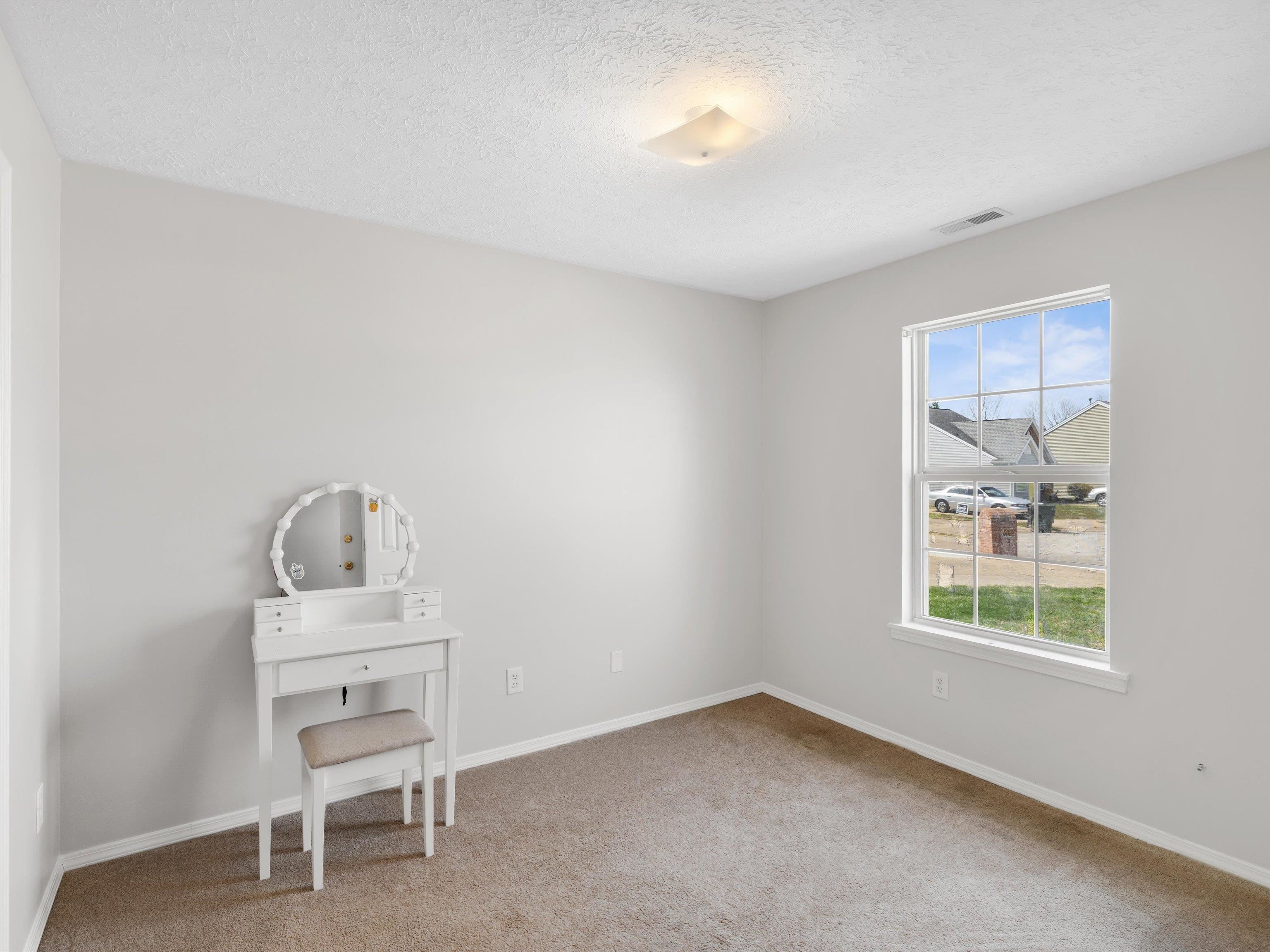 2500 Lake Pointe, Owensboro, Kentucky 42301, 2 Bedrooms Bedrooms, ,1 BathroomBathrooms,Single Family Residence,For Sale,Lake Pointe,91860