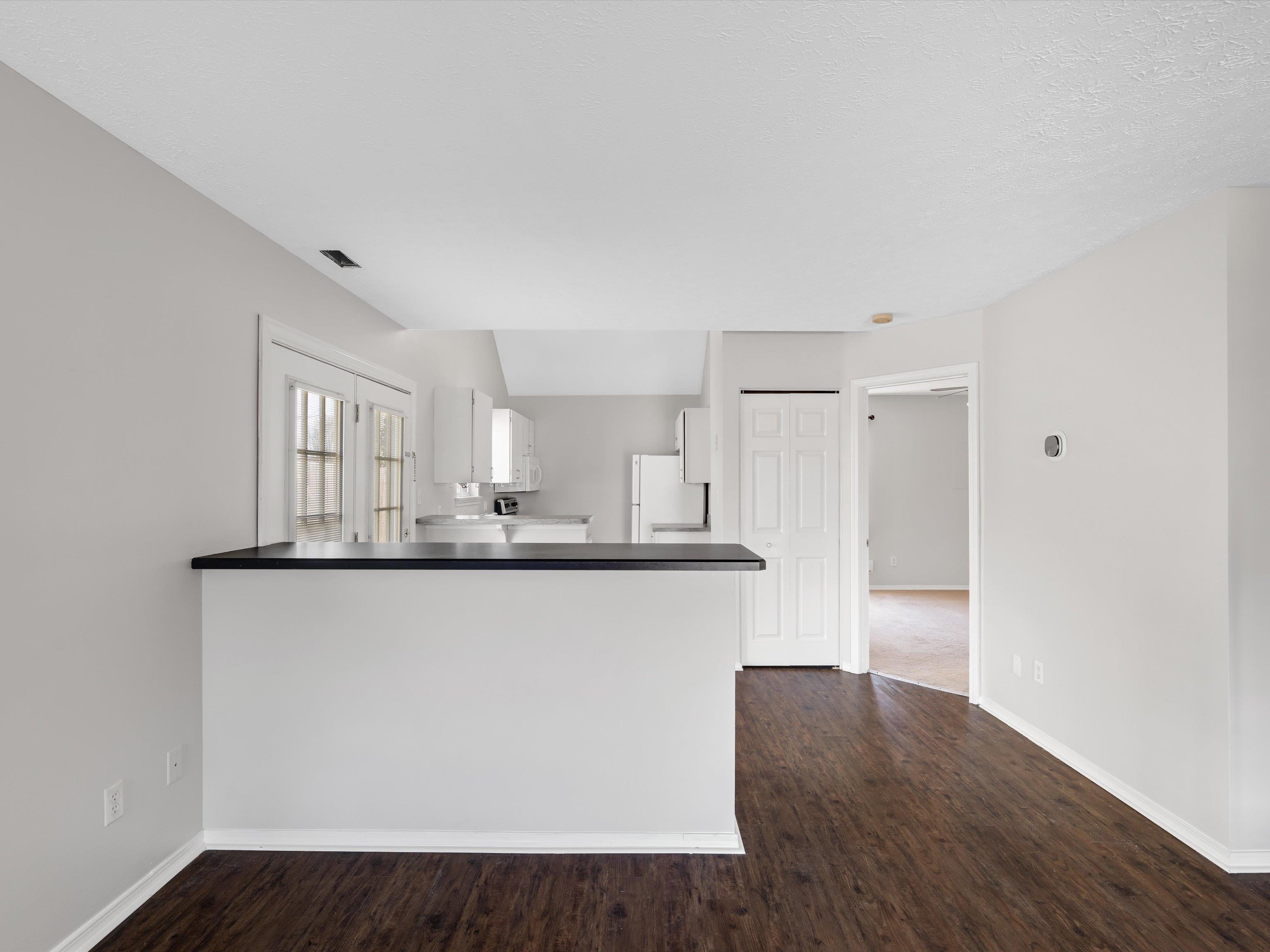 2500 Lake Pointe, Owensboro, Kentucky 42301, 2 Bedrooms Bedrooms, ,1 BathroomBathrooms,Single Family Residence,For Sale,Lake Pointe,91860