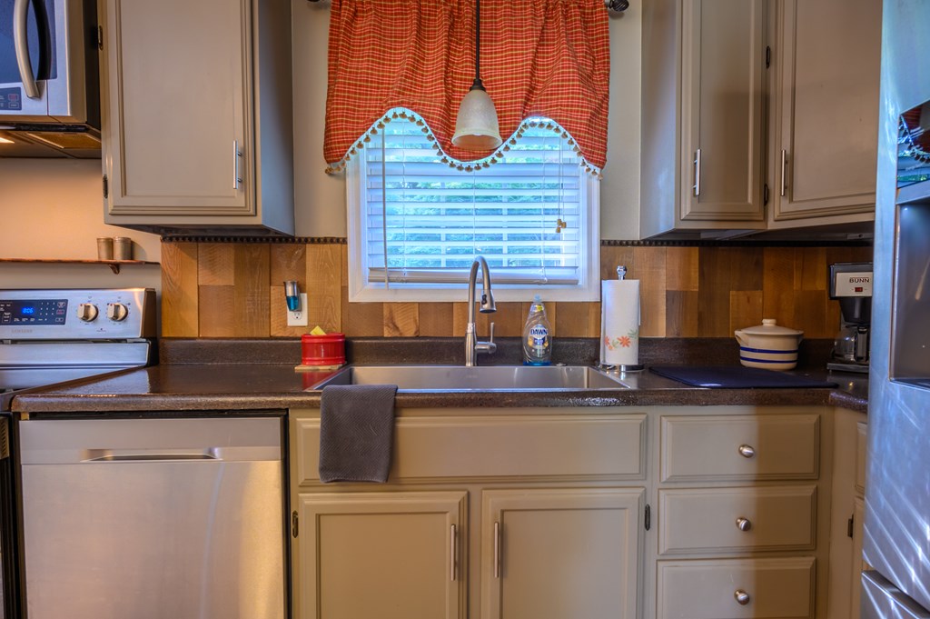 3492 Woodlane Drive, Philpot, Kentucky 42366, 3 Bedrooms Bedrooms, ,1 BathroomBathrooms,Single Family Residence,For Sale,Woodlane Drive,91864