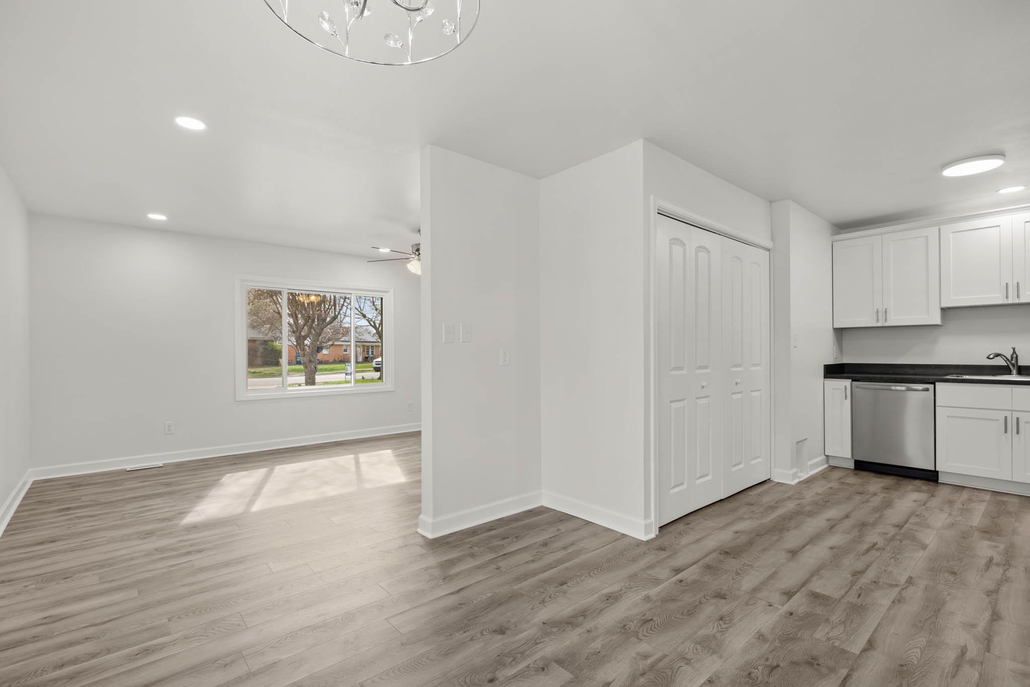 157 Whittier Drive, Owensboro, Kentucky 42303, 3 Bedrooms Bedrooms, ,1 BathroomBathrooms,Single Family Residence,For Sale,Whittier Drive,91868