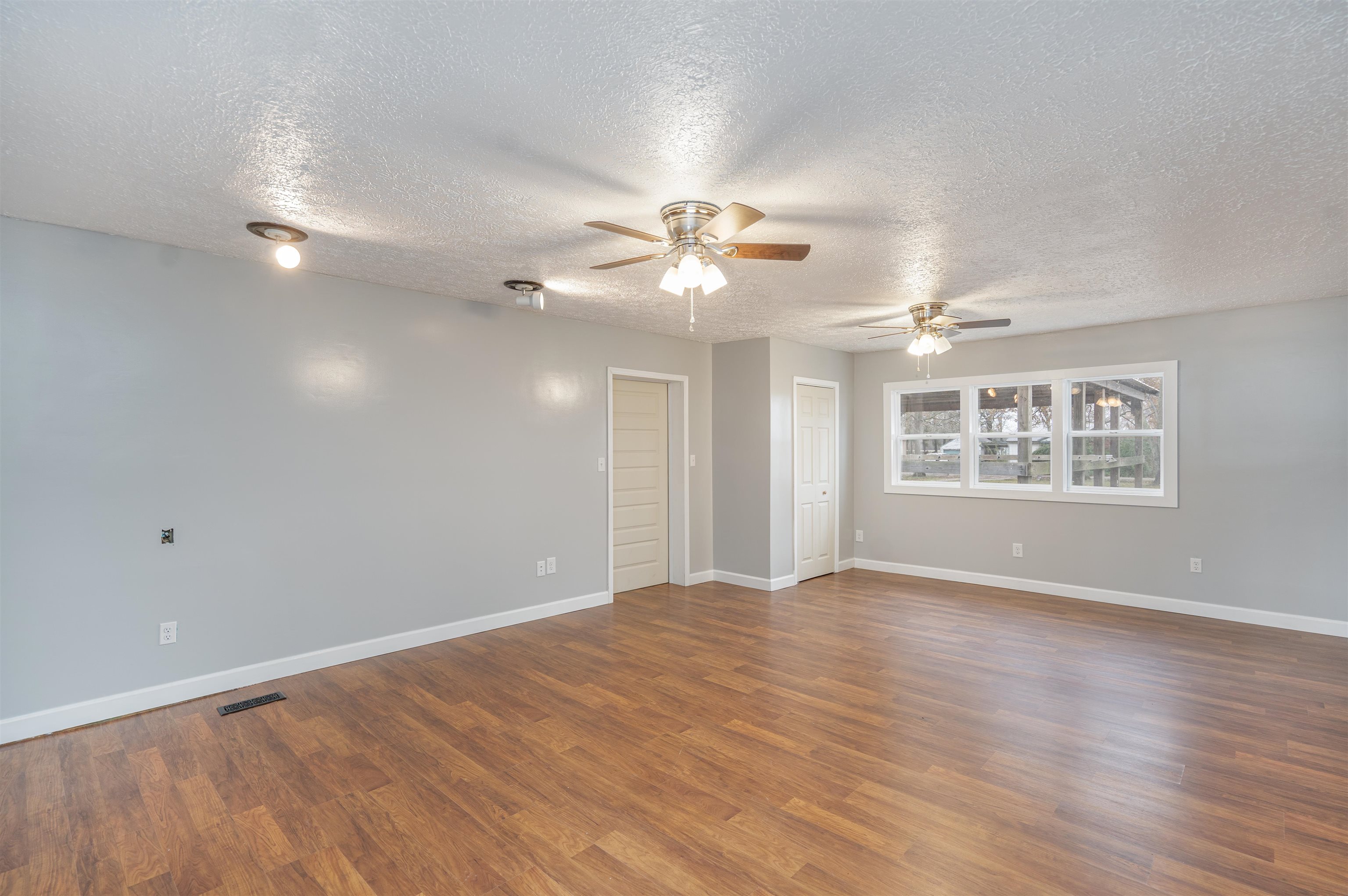 219 Irene Avenue, Owensboro, Kentucky 42303, 3 Bedrooms Bedrooms, ,1 BathroomBathrooms,Single Family Residence,For Sale,Irene Avenue,91870