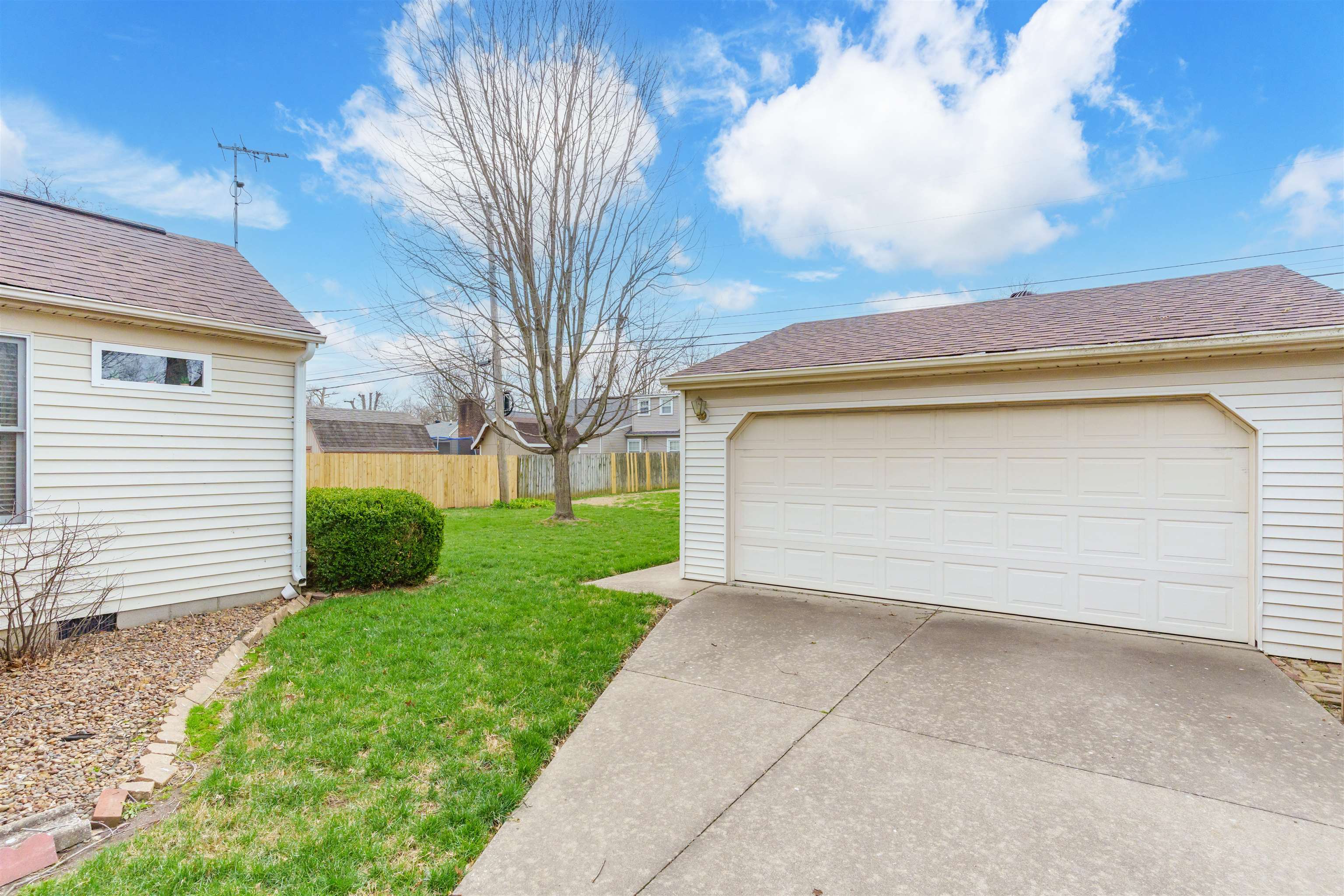 2524 Griffith Ave, Owensboro, Kentucky 42301, 3 Bedrooms Bedrooms, ,2 BathroomsBathrooms,Ranch,For Sale,Griffith Ave,91875