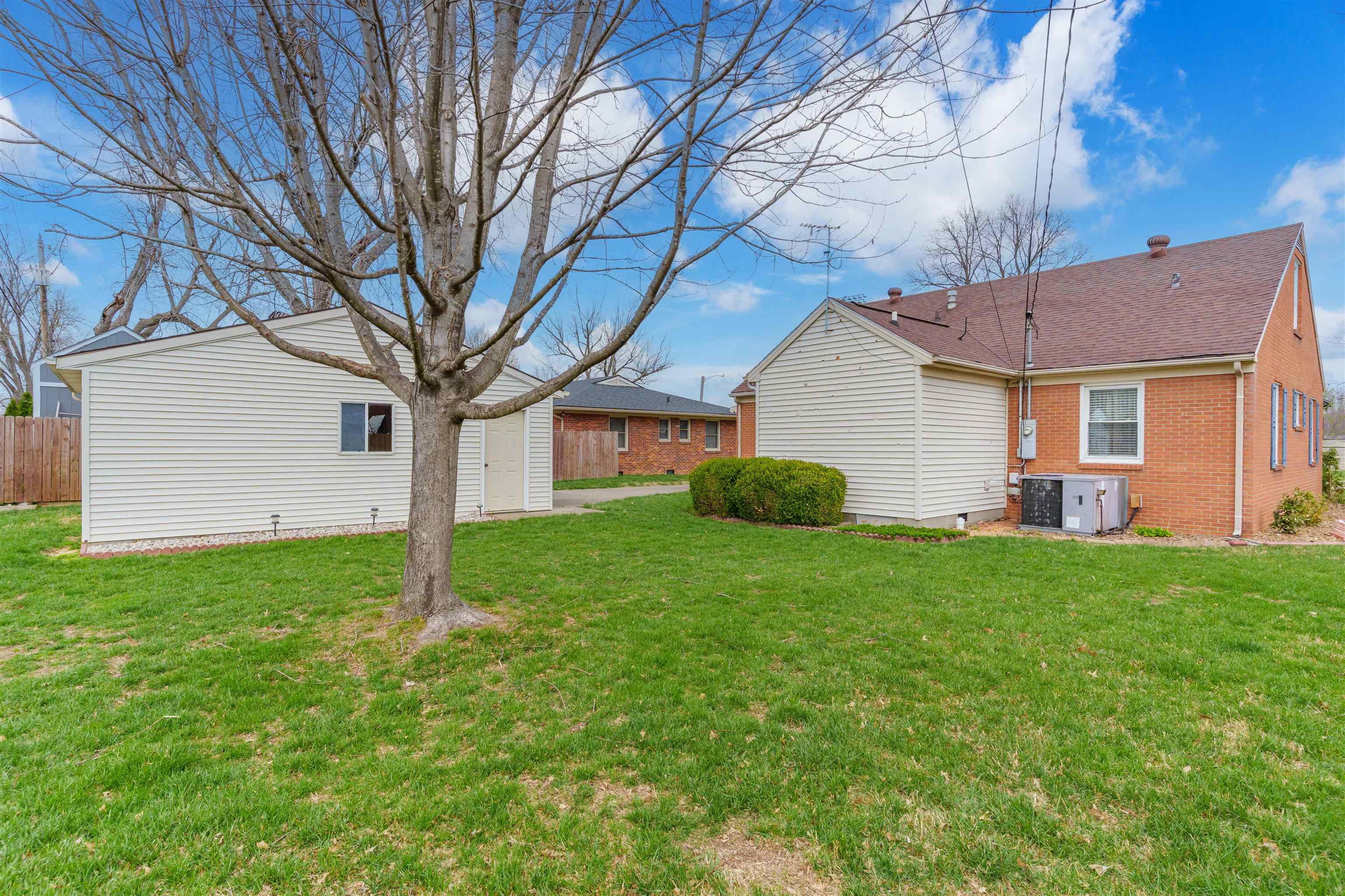 2524 Griffith Ave, Owensboro, Kentucky 42301, 3 Bedrooms Bedrooms, ,2 BathroomsBathrooms,Ranch,For Sale,Griffith Ave,91875