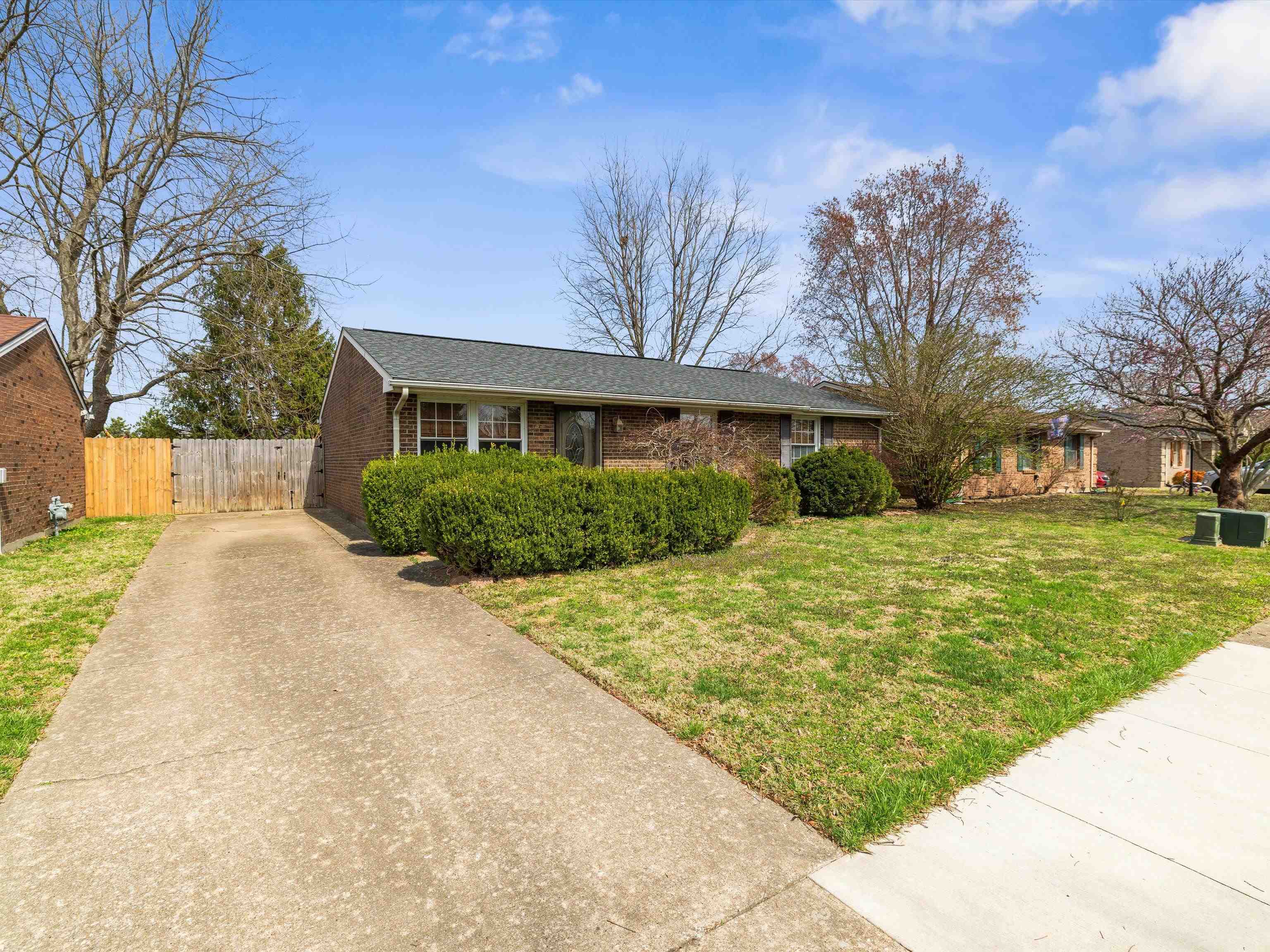 2421 Strickland Drive, Owensboro, Kentucky 42301, 3 Bedrooms Bedrooms, ,1 BathroomBathrooms,Single Family Residence,For Sale,Strickland Drive,91877
