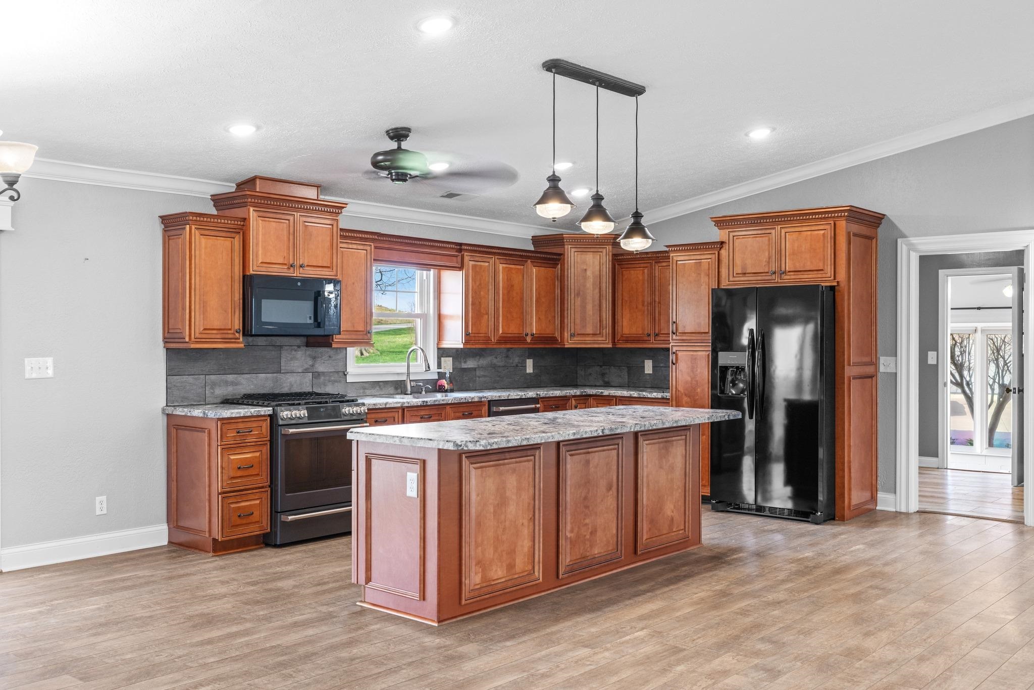 821 Sharp Road, Utica, Kentucky 42376, 3 Bedrooms Bedrooms, ,2 BathroomsBathrooms,Single Family Residence,For Sale,Sharp Road,91878