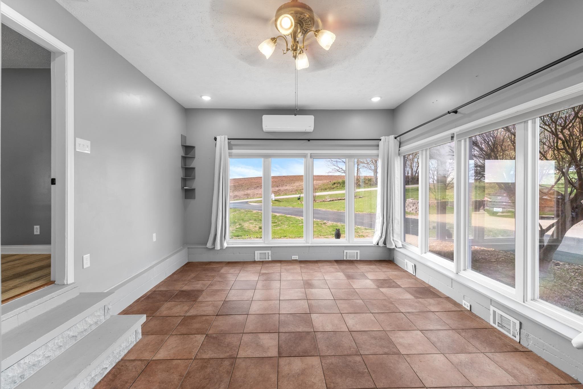 821 Sharp Road, Utica, Kentucky 42376, 3 Bedrooms Bedrooms, ,2 BathroomsBathrooms,Single Family Residence,For Sale,Sharp Road,91878