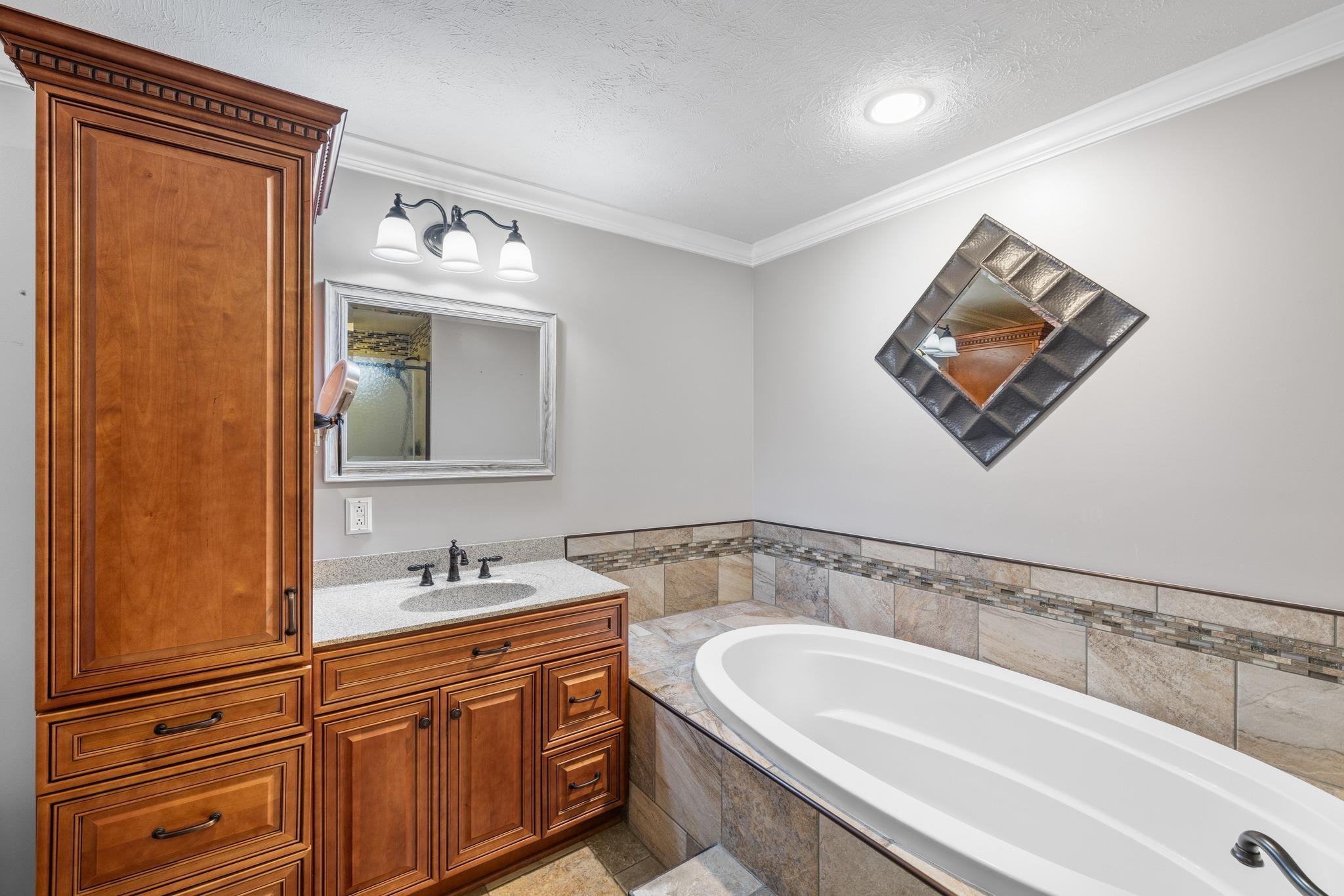 821 Sharp Road, Utica, Kentucky 42376, 3 Bedrooms Bedrooms, ,2 BathroomsBathrooms,Single Family Residence,For Sale,Sharp Road,91878
