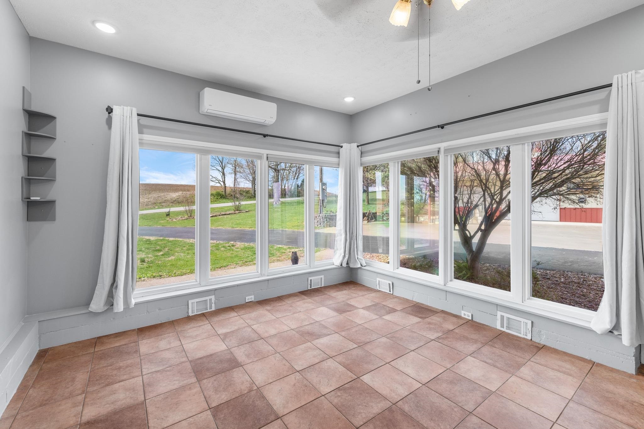 821 Sharp Road, Utica, Kentucky 42376, 3 Bedrooms Bedrooms, ,2 BathroomsBathrooms,Single Family Residence,For Sale,Sharp Road,91878