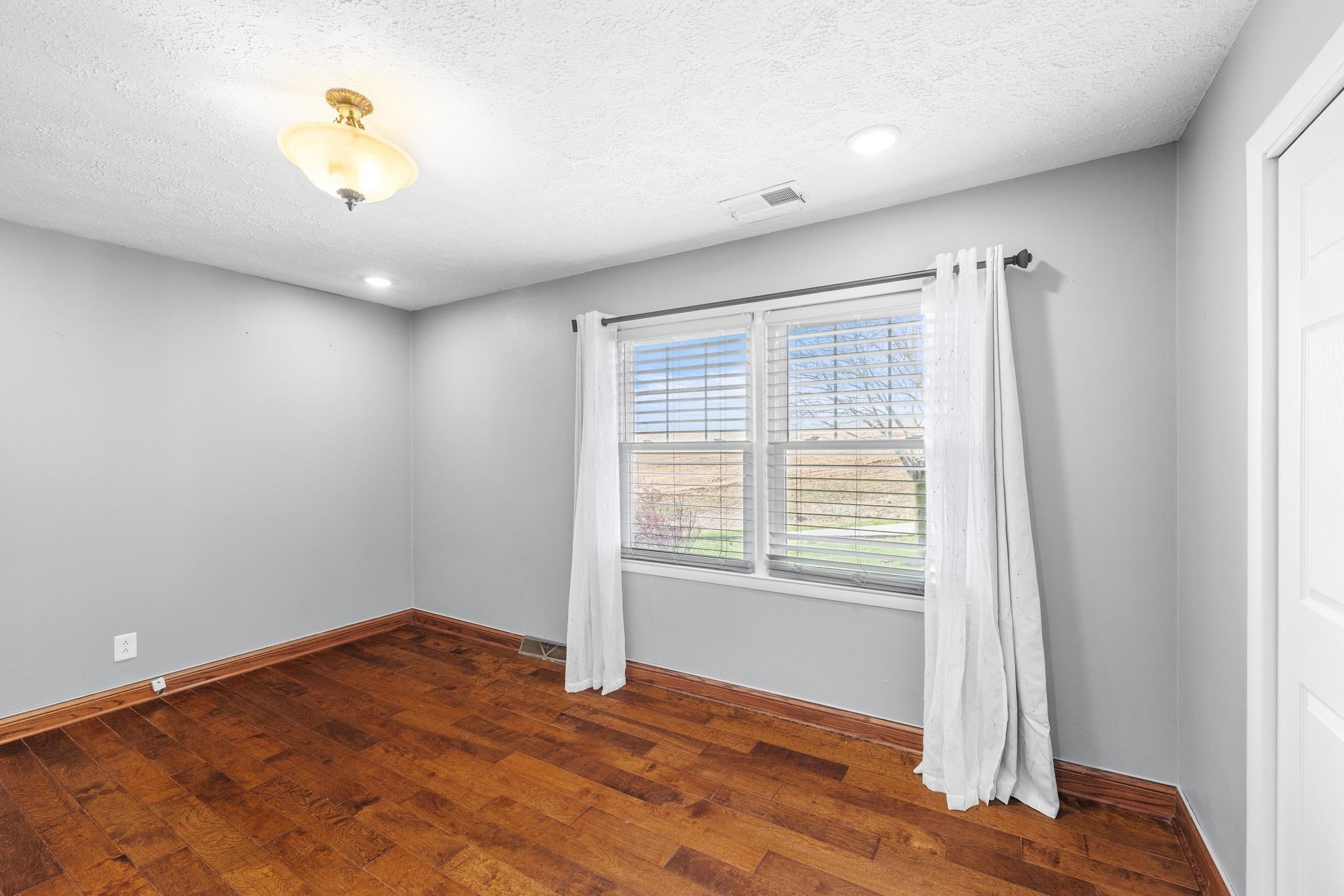 821 Sharp Road, Utica, Kentucky 42376, 3 Bedrooms Bedrooms, ,2 BathroomsBathrooms,Single Family Residence,For Sale,Sharp Road,91878