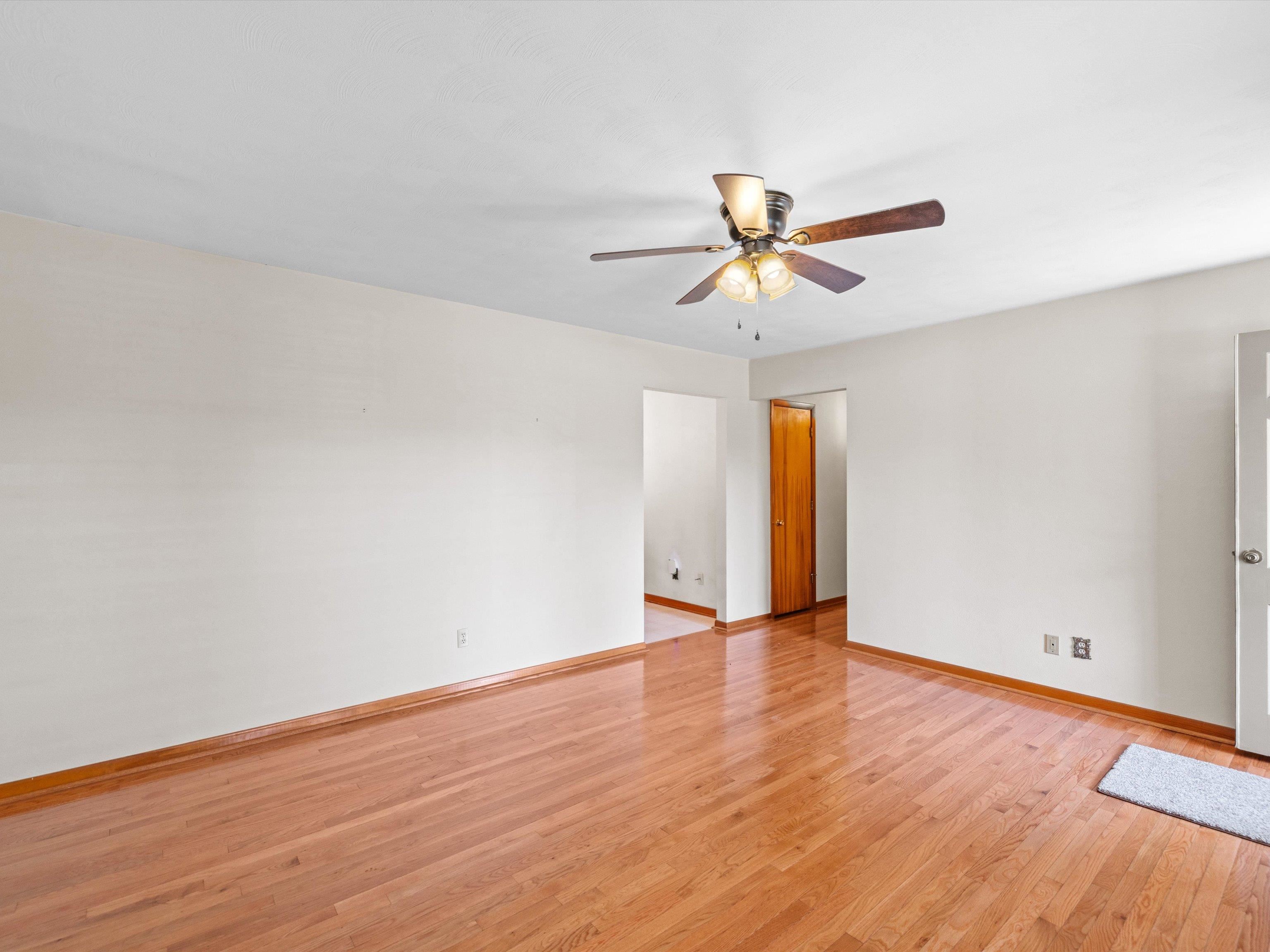 3513 Lewis Lane, Owensboro, Kentucky 42301, 3 Bedrooms Bedrooms, ,1 BathroomBathrooms,Single Family Residence,For Sale,Lewis Lane,91879