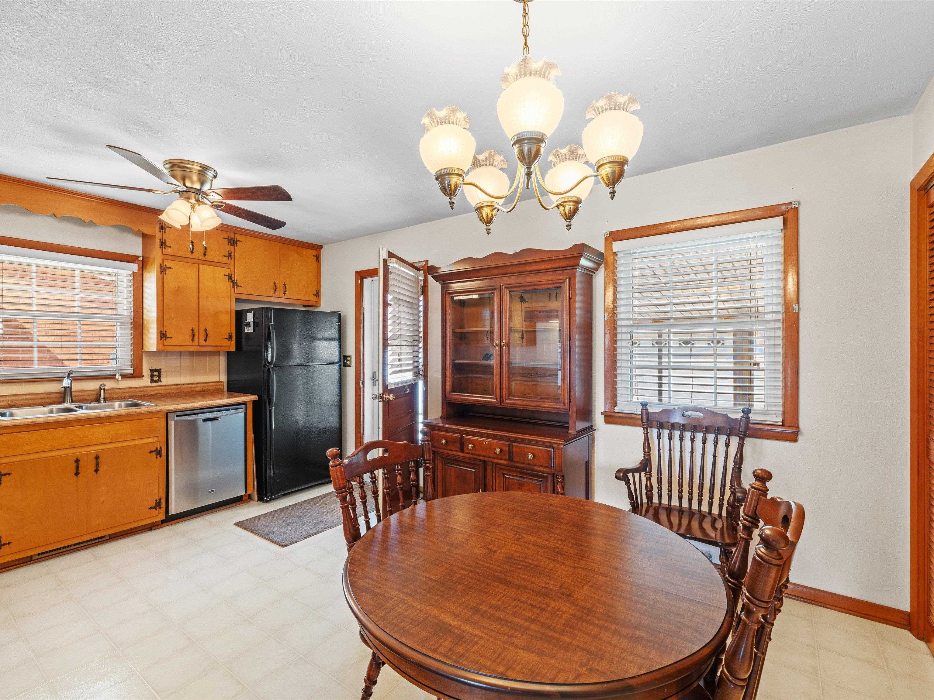 3513 Lewis Lane, Owensboro, Kentucky 42301, 3 Bedrooms Bedrooms, ,1 BathroomBathrooms,Single Family Residence,For Sale,Lewis Lane,91879