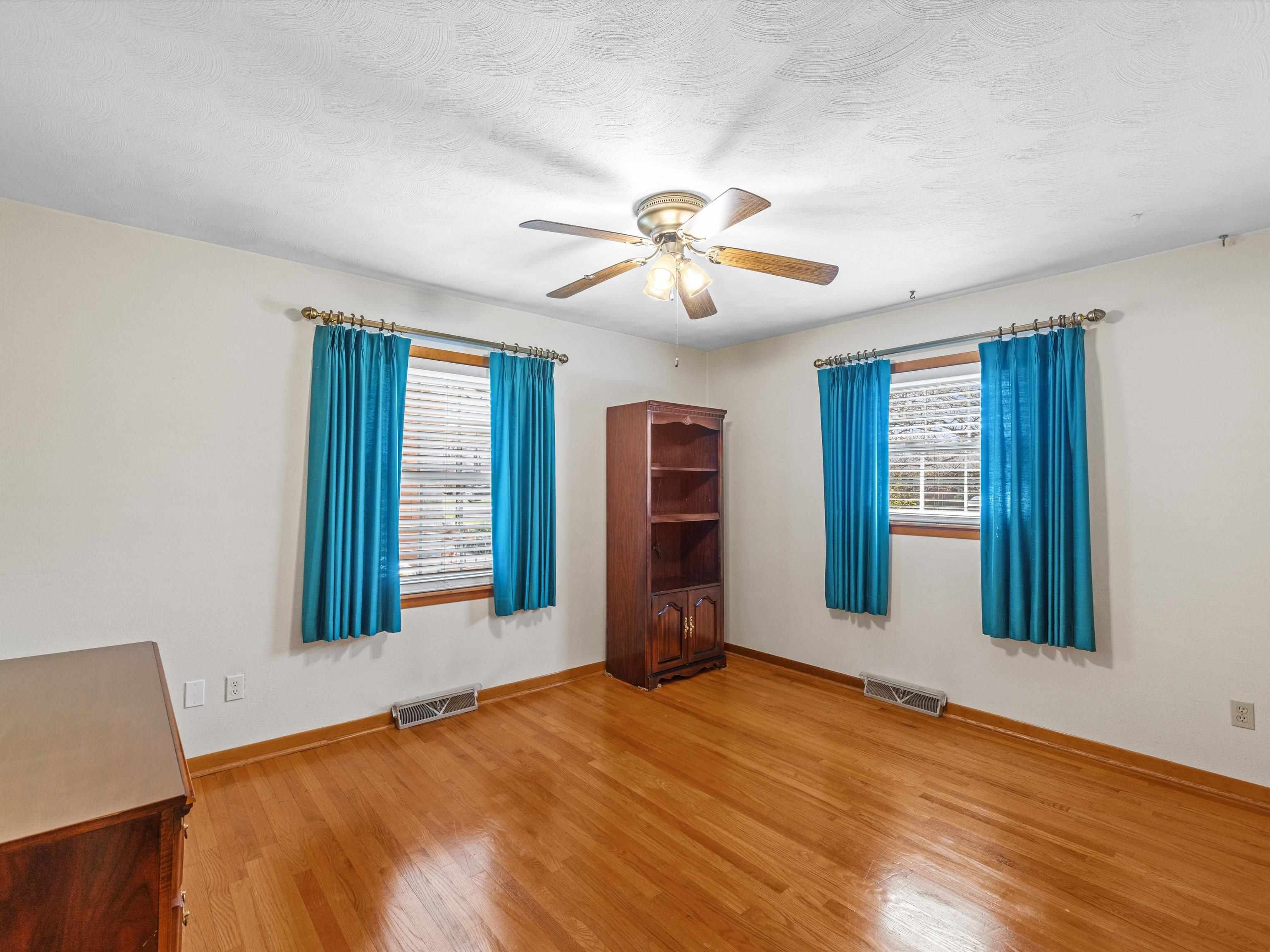 3513 Lewis Lane, Owensboro, Kentucky 42301, 3 Bedrooms Bedrooms, ,1 BathroomBathrooms,Single Family Residence,For Sale,Lewis Lane,91879