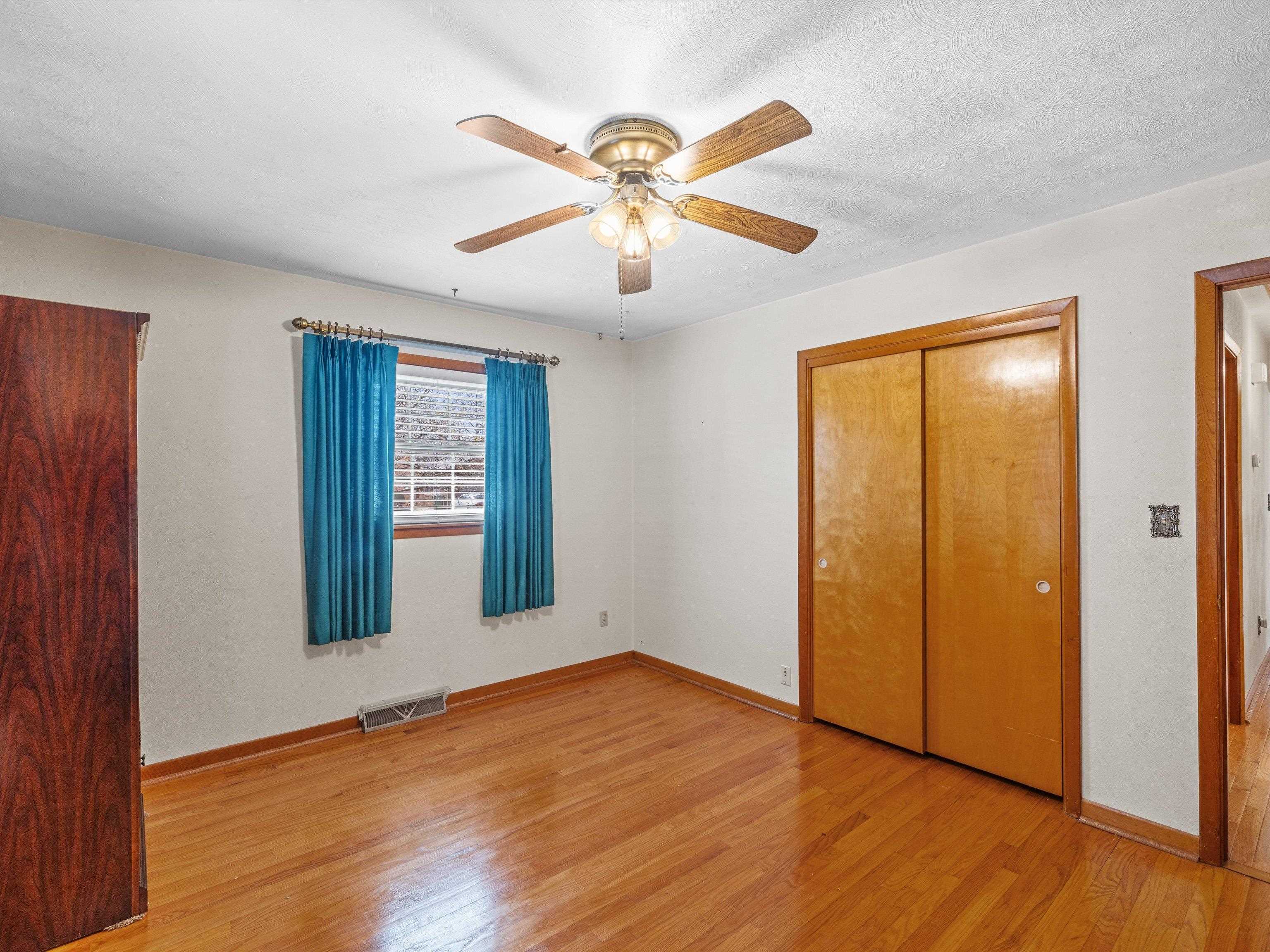 3513 Lewis Lane, Owensboro, Kentucky 42301, 3 Bedrooms Bedrooms, ,1 BathroomBathrooms,Single Family Residence,For Sale,Lewis Lane,91879