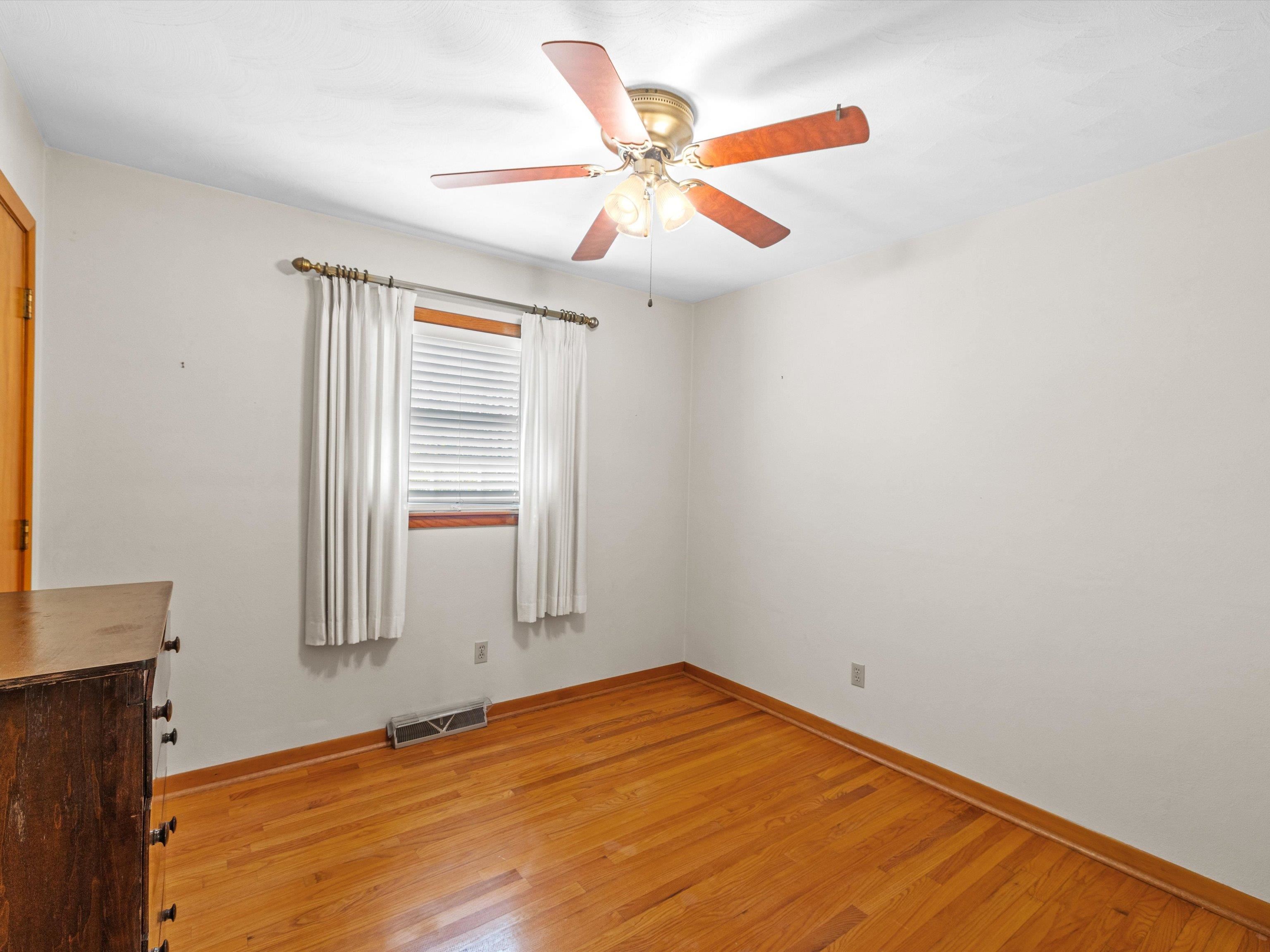 3513 Lewis Lane, Owensboro, Kentucky 42301, 3 Bedrooms Bedrooms, ,1 BathroomBathrooms,Single Family Residence,For Sale,Lewis Lane,91879