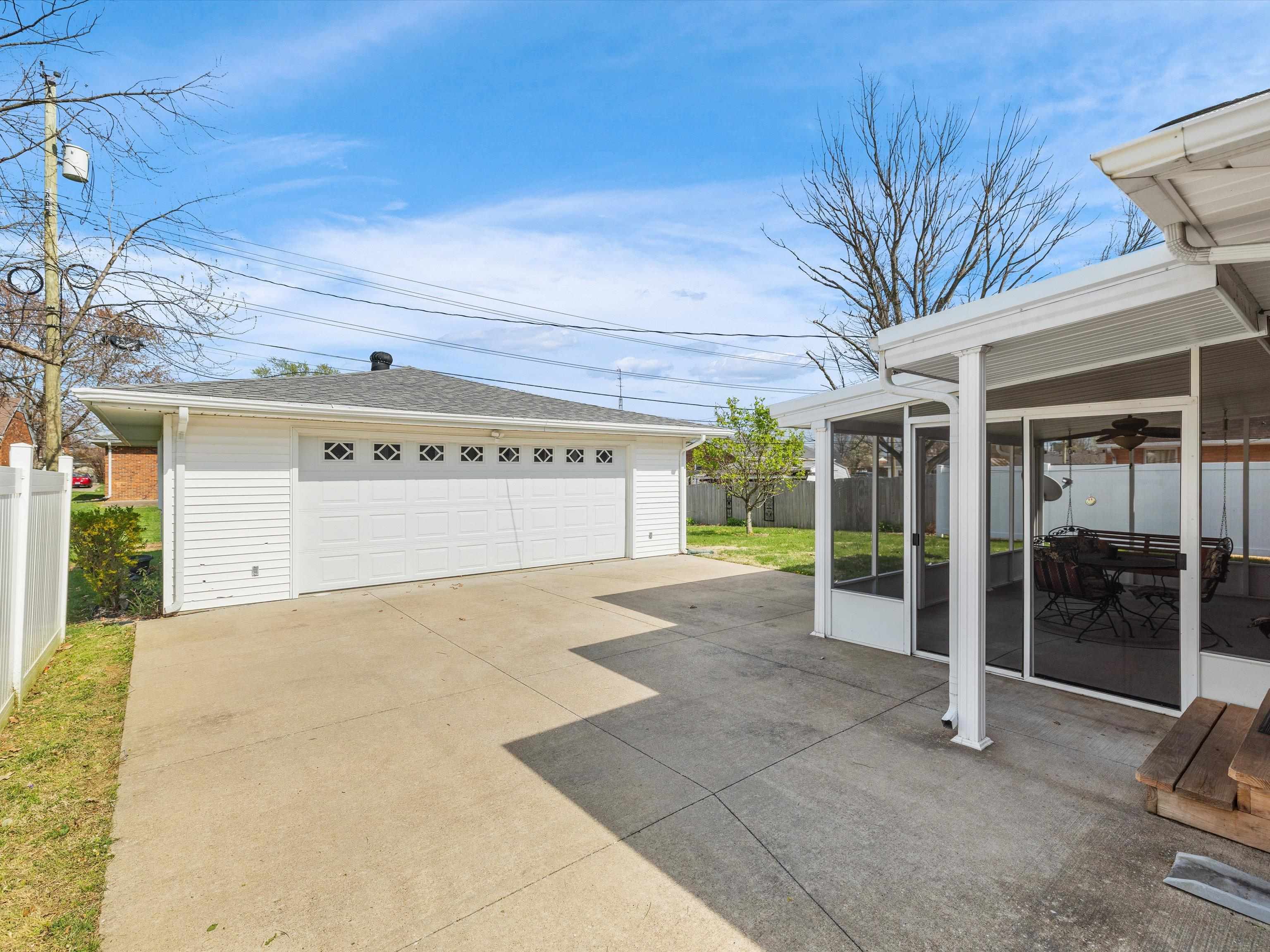 3513 Lewis Lane, Owensboro, Kentucky 42301, 3 Bedrooms Bedrooms, ,1 BathroomBathrooms,Single Family Residence,For Sale,Lewis Lane,91879