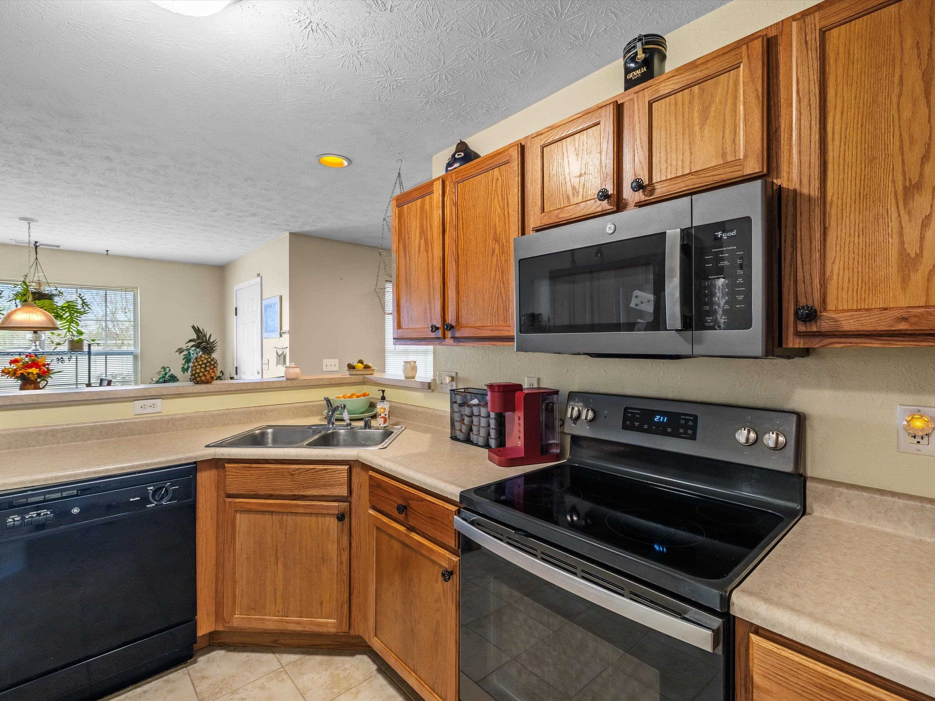 253 Fox Hollow Run, Henderson, Kentucky 42420, 3 Bedrooms Bedrooms, ,2 BathroomsBathrooms,Single Family Residence,For Sale,Fox Hollow Run,91884