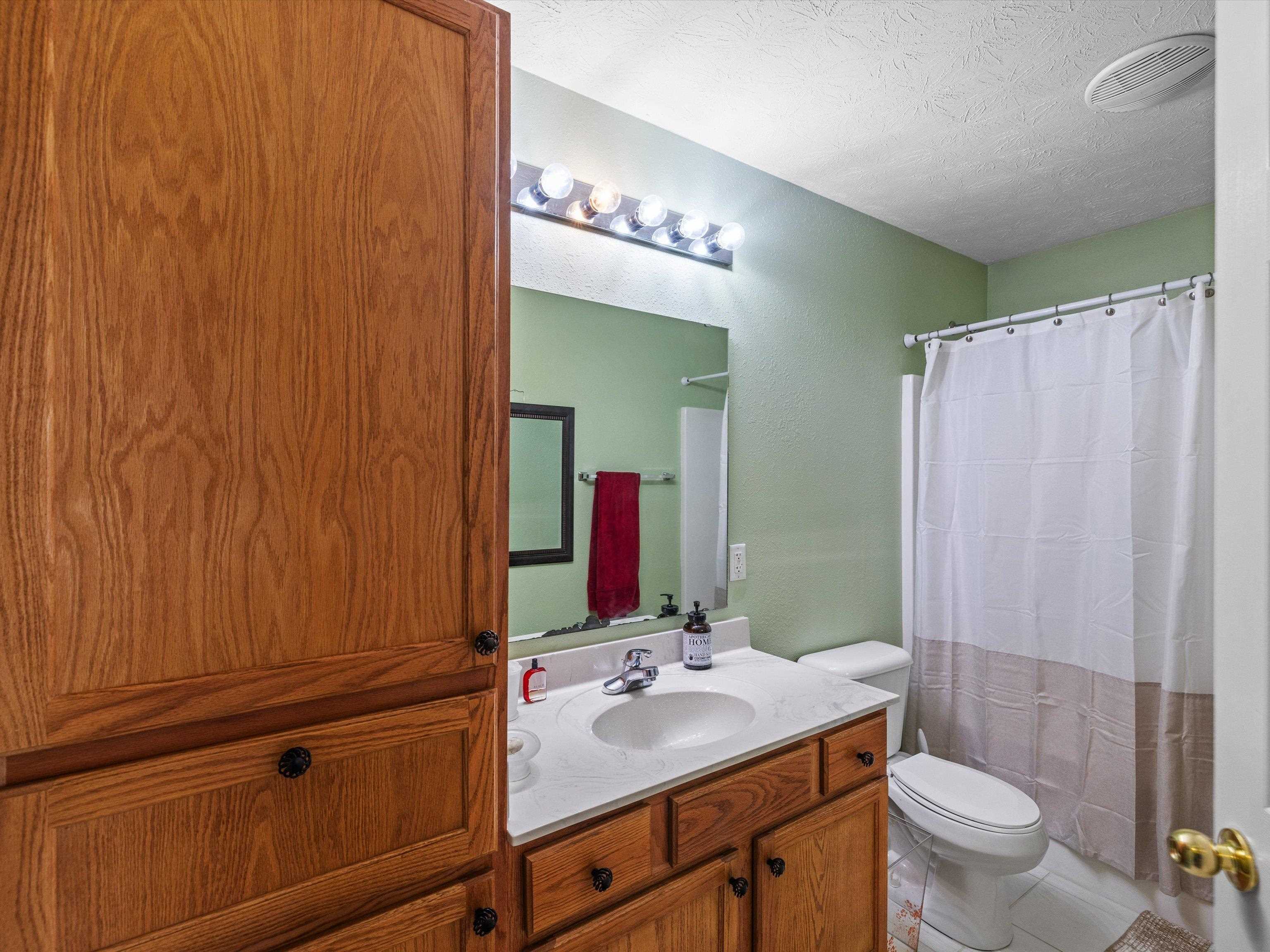 253 Fox Hollow Run, Henderson, Kentucky 42420, 3 Bedrooms Bedrooms, ,2 BathroomsBathrooms,Single Family Residence,For Sale,Fox Hollow Run,91884