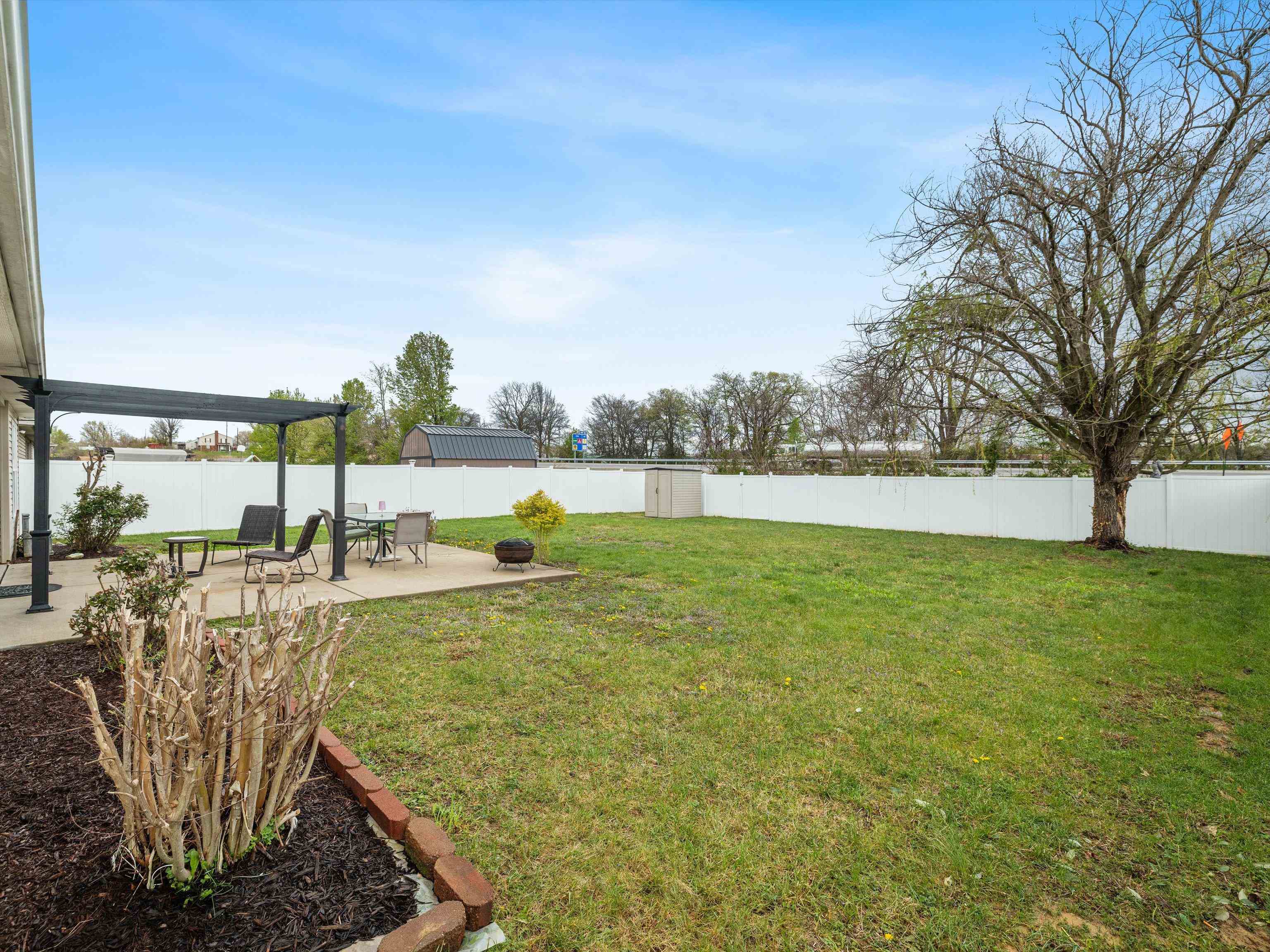 253 Fox Hollow Run, Henderson, Kentucky 42420, 3 Bedrooms Bedrooms, ,2 BathroomsBathrooms,Single Family Residence,For Sale,Fox Hollow Run,91884
