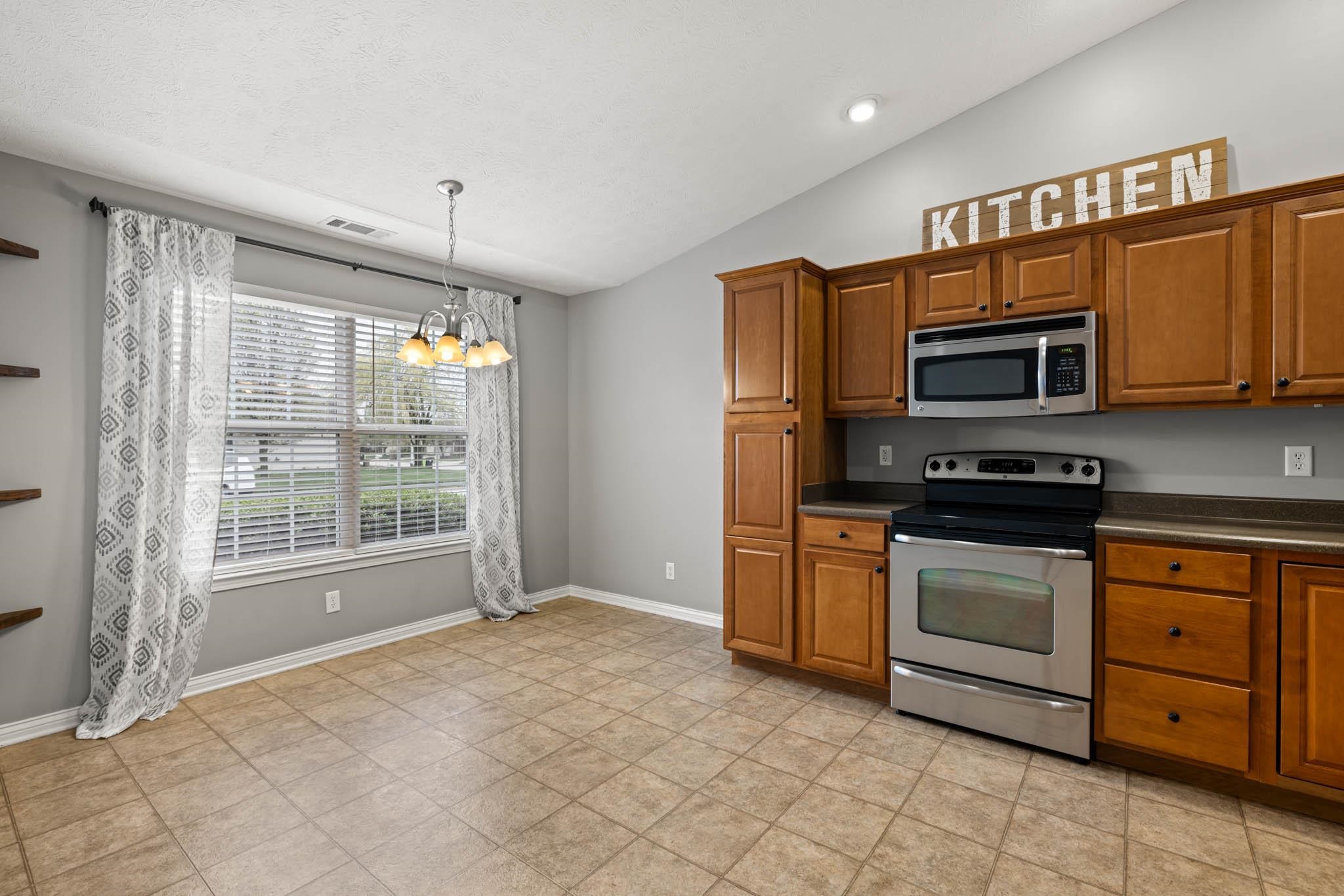 508 Camden Circle, Owensboro, Kentucky 42301, 3 Bedrooms Bedrooms, ,2 BathroomsBathrooms,Single Family Residence,For Sale,Camden Circle,91888