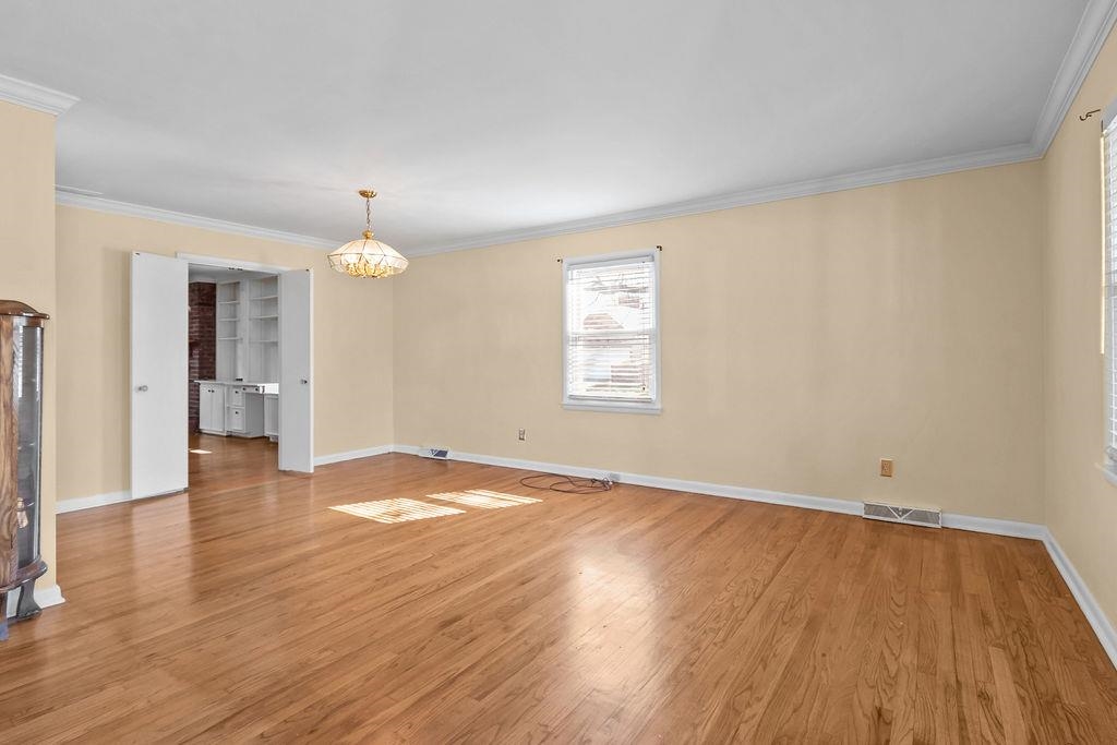 2005 York Drive, Owensboro, Kentucky 42301, 3 Bedrooms Bedrooms, ,2 BathroomsBathrooms,Single Family Residence,For Sale,York Drive,91891