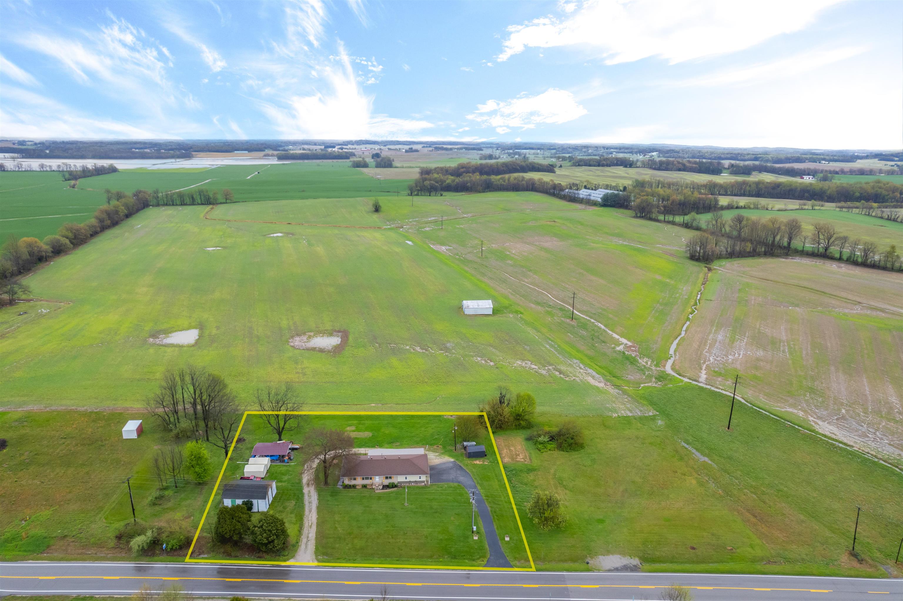 10975 HWY 81, Utica, Kentucky 42376, 2 Bedrooms Bedrooms, ,1 BathroomBathrooms,Single Family Residence,For Sale,HWY 81,91895
