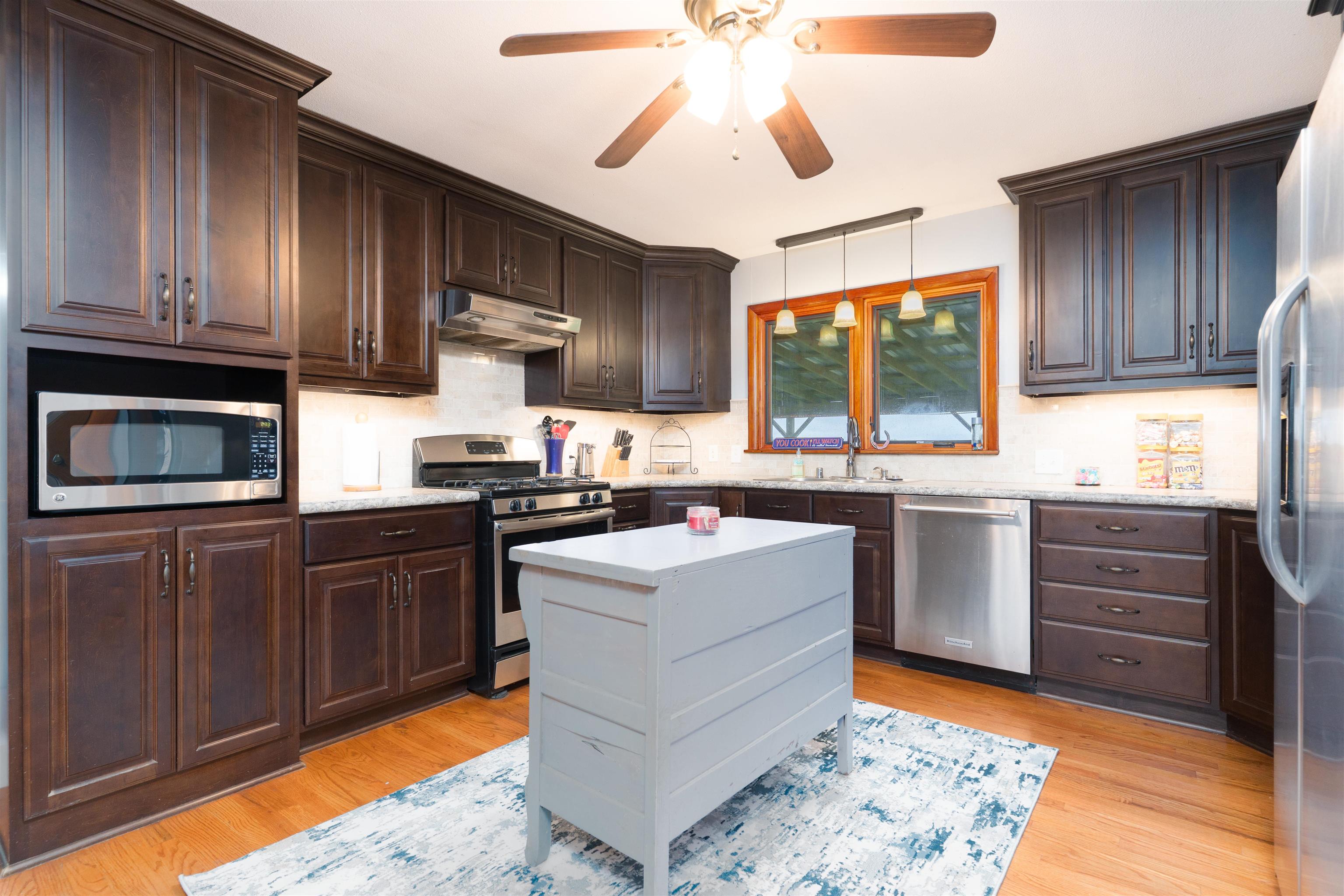 10975 HWY 81, Utica, Kentucky 42376, 2 Bedrooms Bedrooms, ,1 BathroomBathrooms,Single Family Residence,For Sale,HWY 81,91895