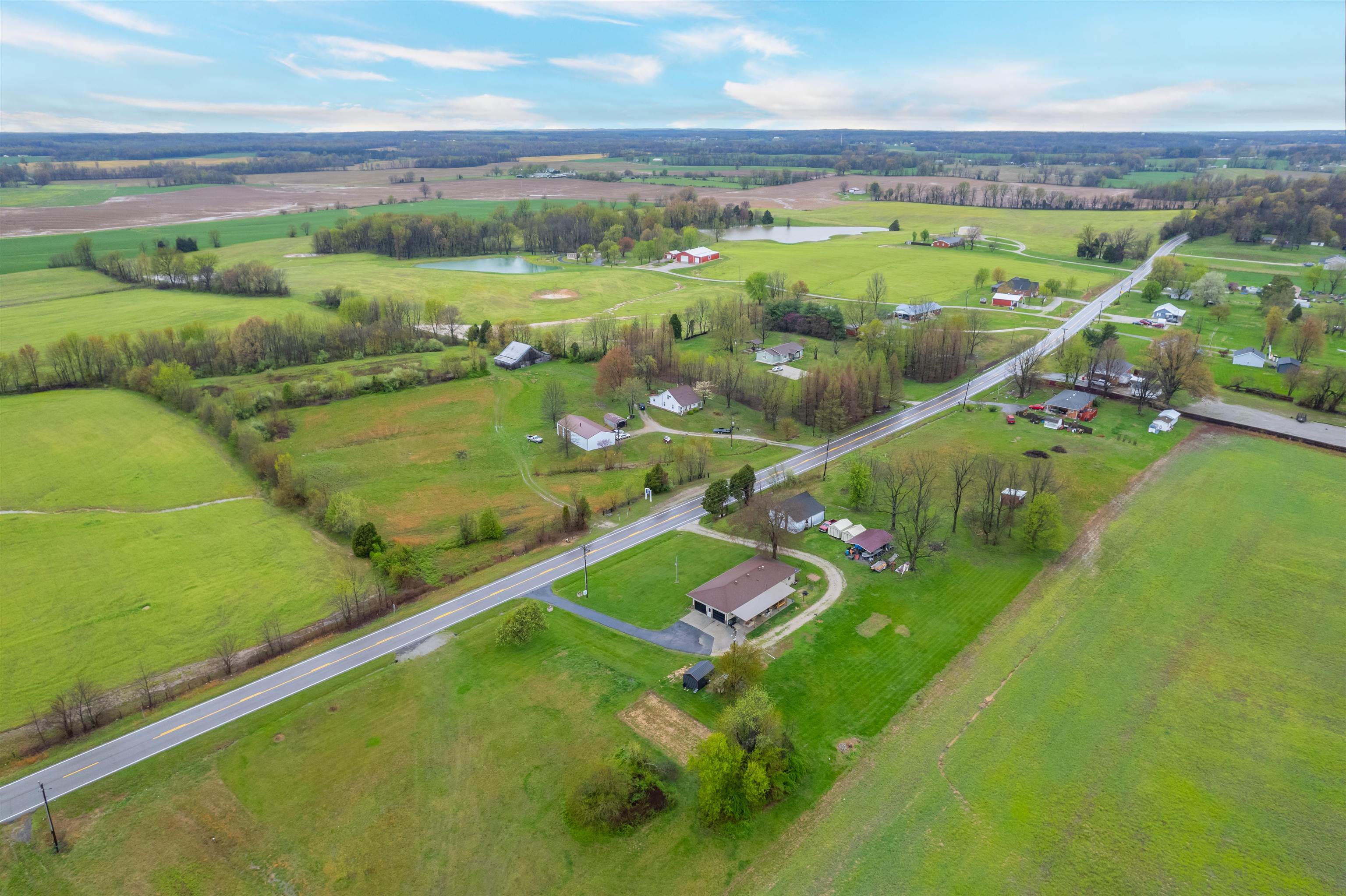 10975 HWY 81, Utica, Kentucky 42376, 2 Bedrooms Bedrooms, ,1 BathroomBathrooms,Single Family Residence,For Sale,HWY 81,91895