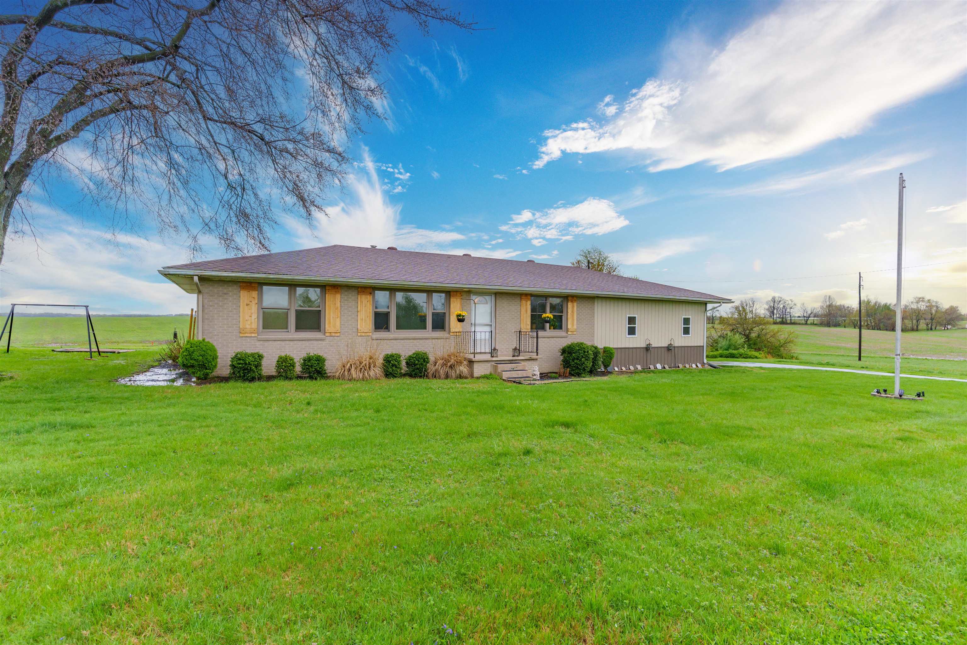 10975 HWY 81, Utica, Kentucky 42376, 2 Bedrooms Bedrooms, ,1 BathroomBathrooms,Single Family Residence,For Sale,HWY 81,91895
