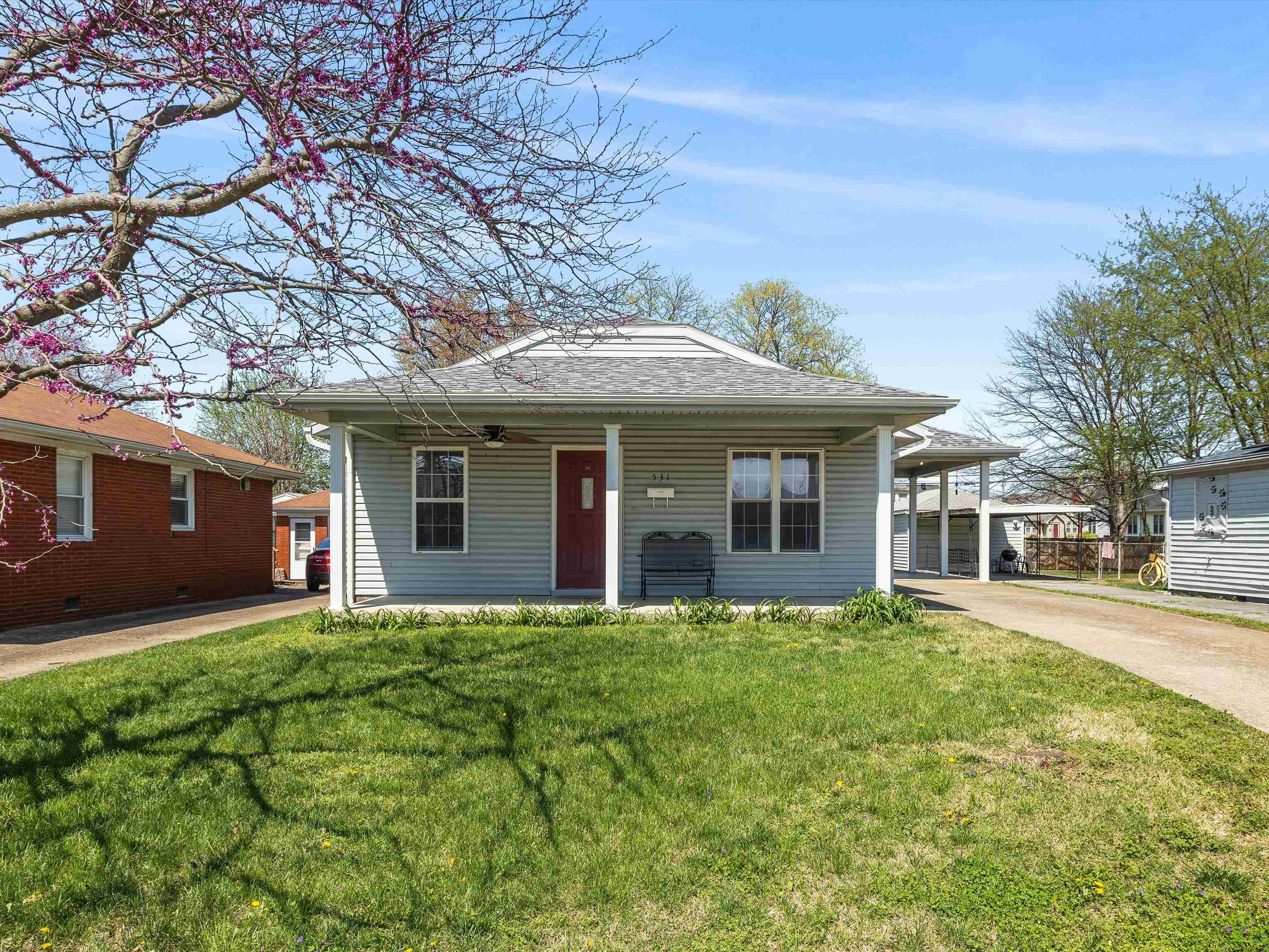 531 22nd St, Owensboro, Kentucky 42303-3820, 3 Bedrooms Bedrooms, ,2 BathroomsBathrooms,Single Family Residence,For Sale,22nd St,91903