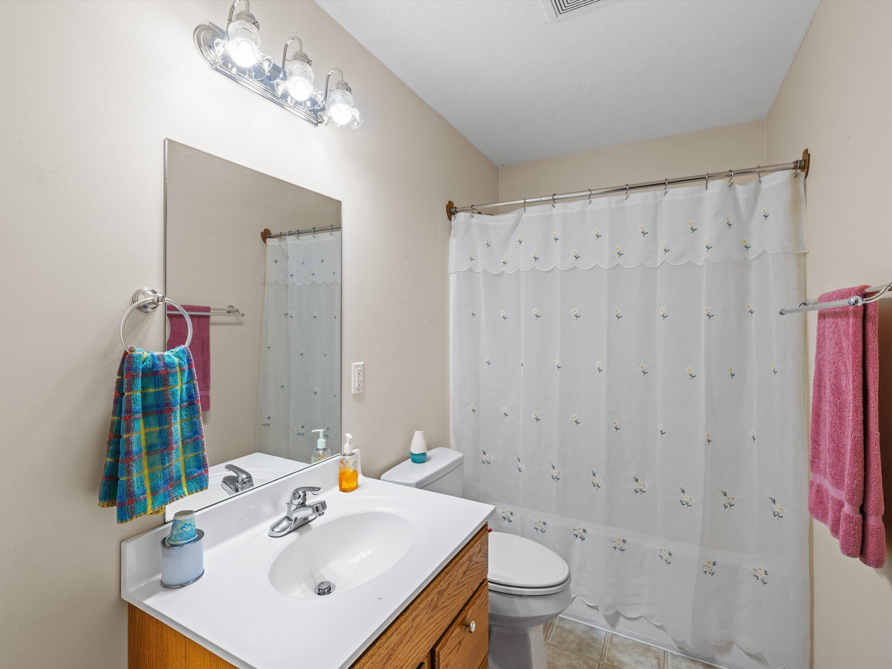 531 22nd St, Owensboro, Kentucky 42303-3820, 3 Bedrooms Bedrooms, ,2 BathroomsBathrooms,Single Family Residence,For Sale,22nd St,91903