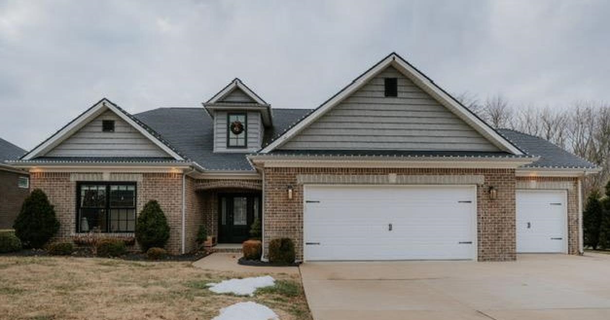 4645 Forest Dr, Owensboro, Kentucky 42303, 4 Bedrooms Bedrooms, ,3 BathroomsBathrooms,Single Family Residence,For Sale,Forest Dr,91905